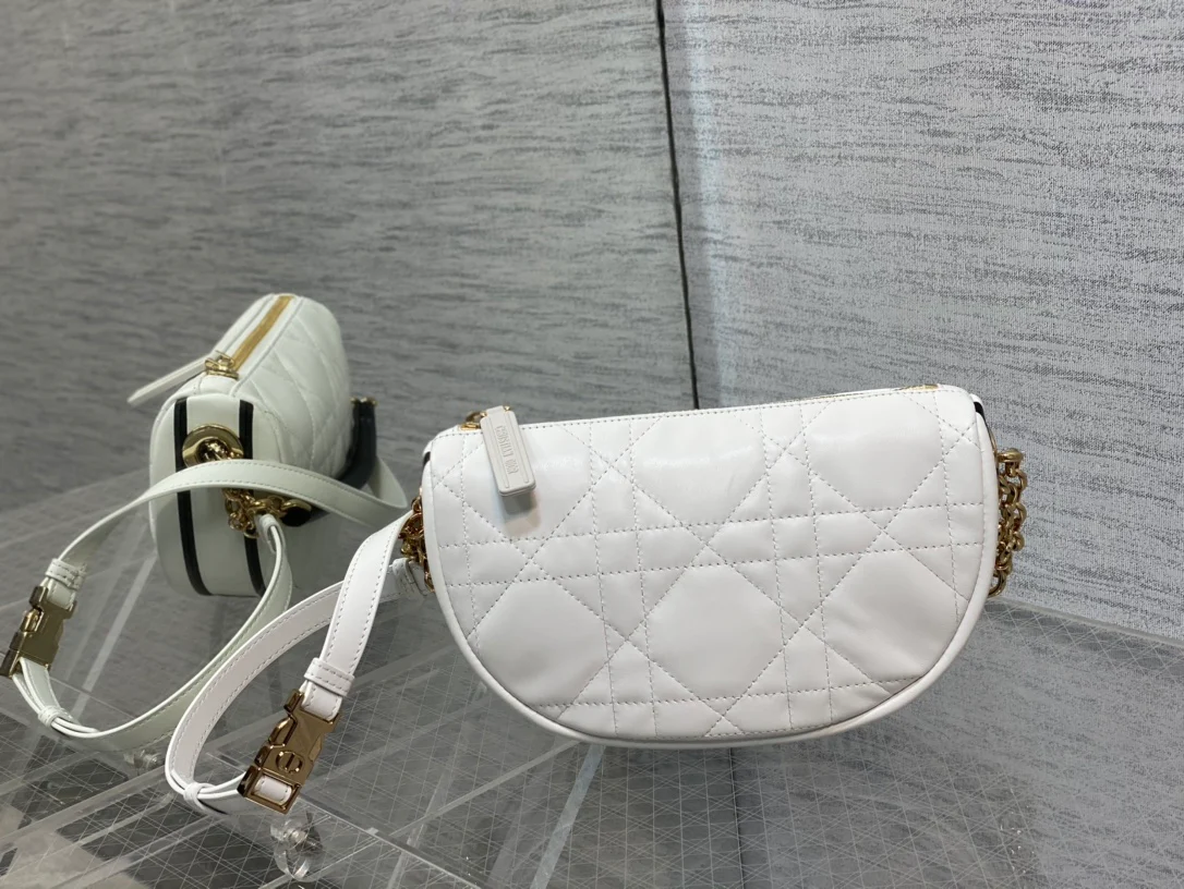 Спортивные сумки Dior-Vibe, серия ?Маленькая?, белые.