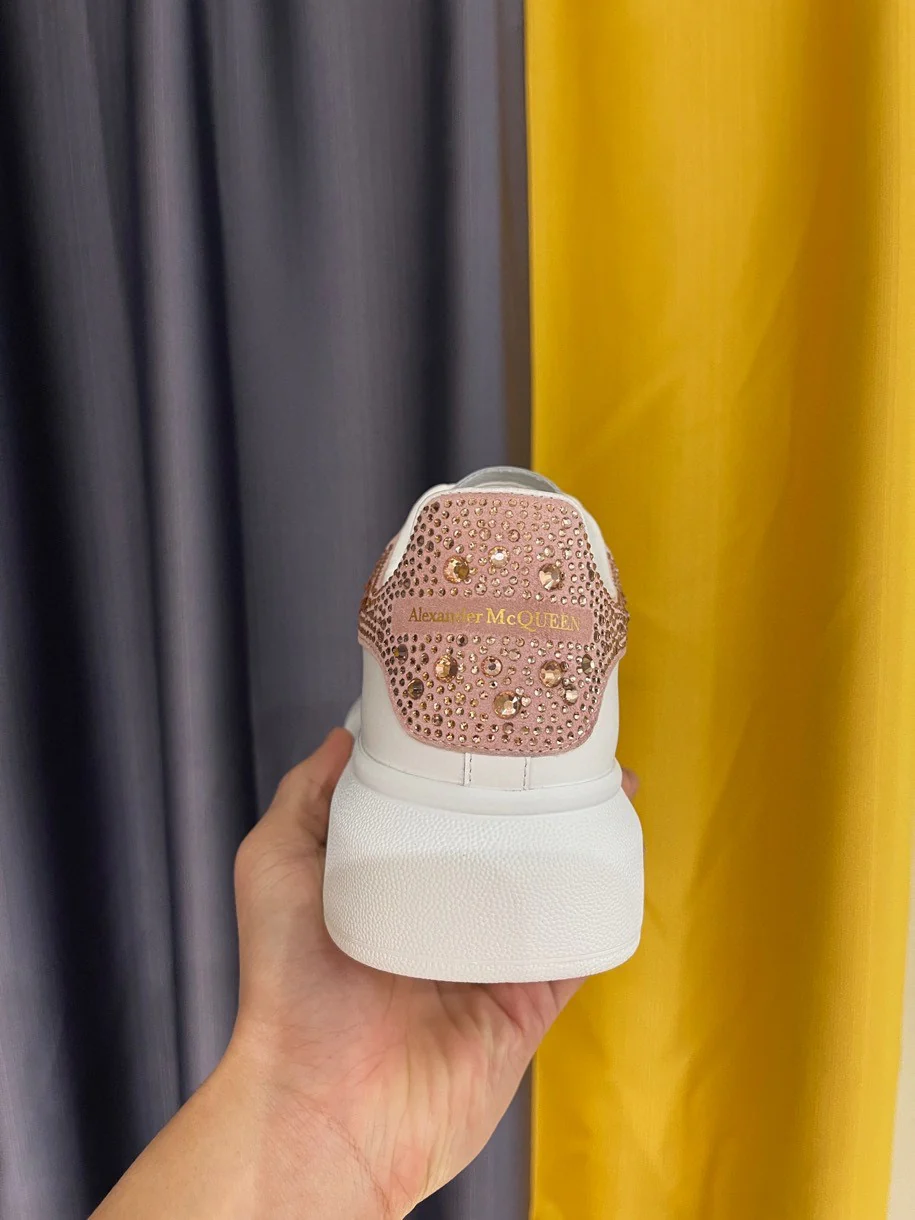 Классические белые кроссовки McQueen - унисекс - каблук с розовыми бриллиантами - премиум-издание