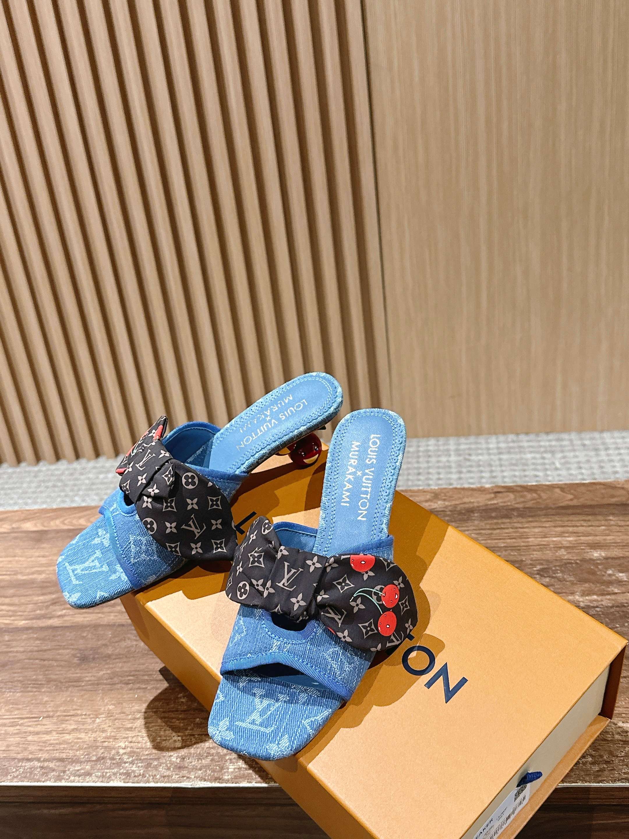 LV - Босоножки на низком каблуке с бантом и вишневым узором - Синие