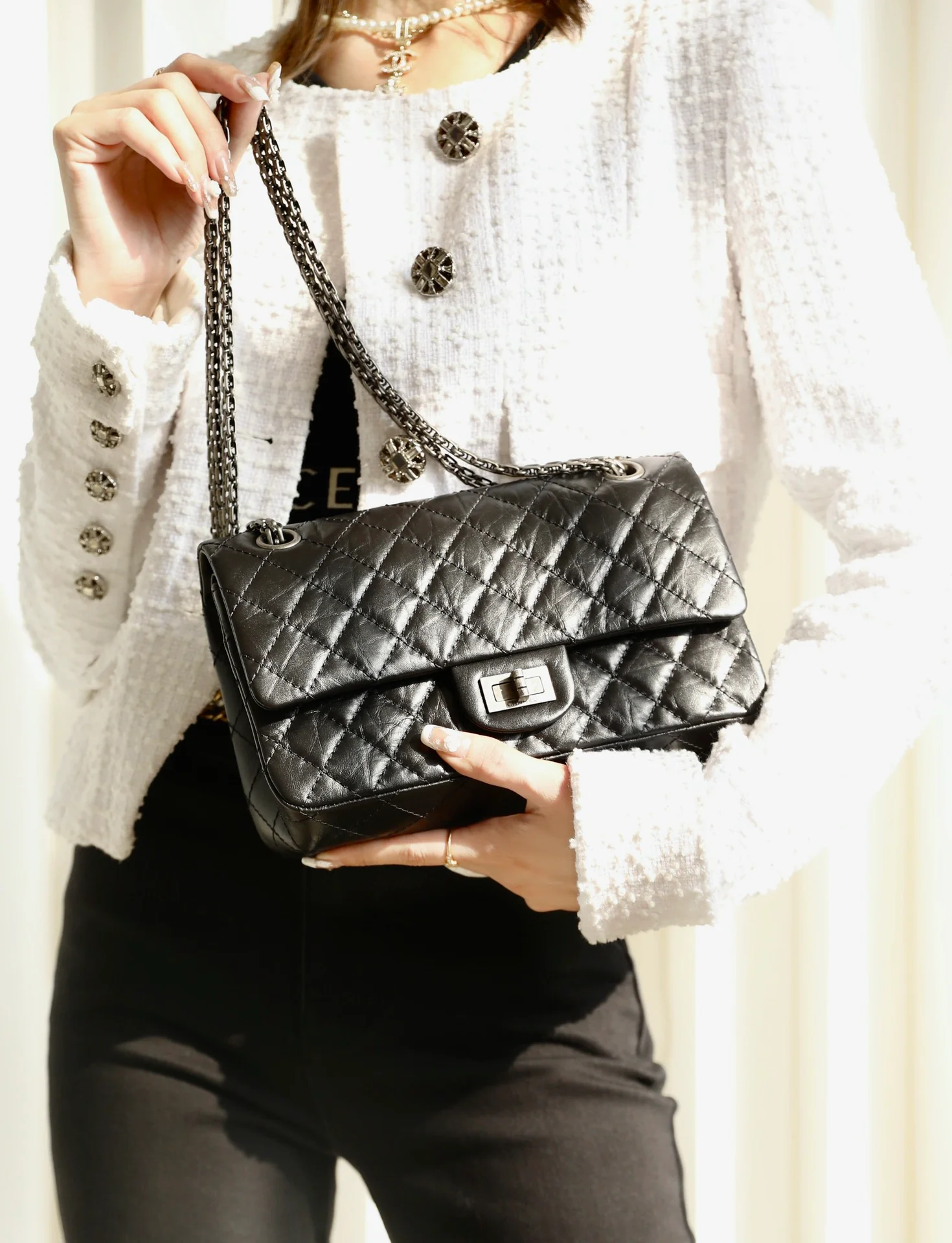 Chanel - Classic 24 Medium - Black - Vintage Silver Buckle