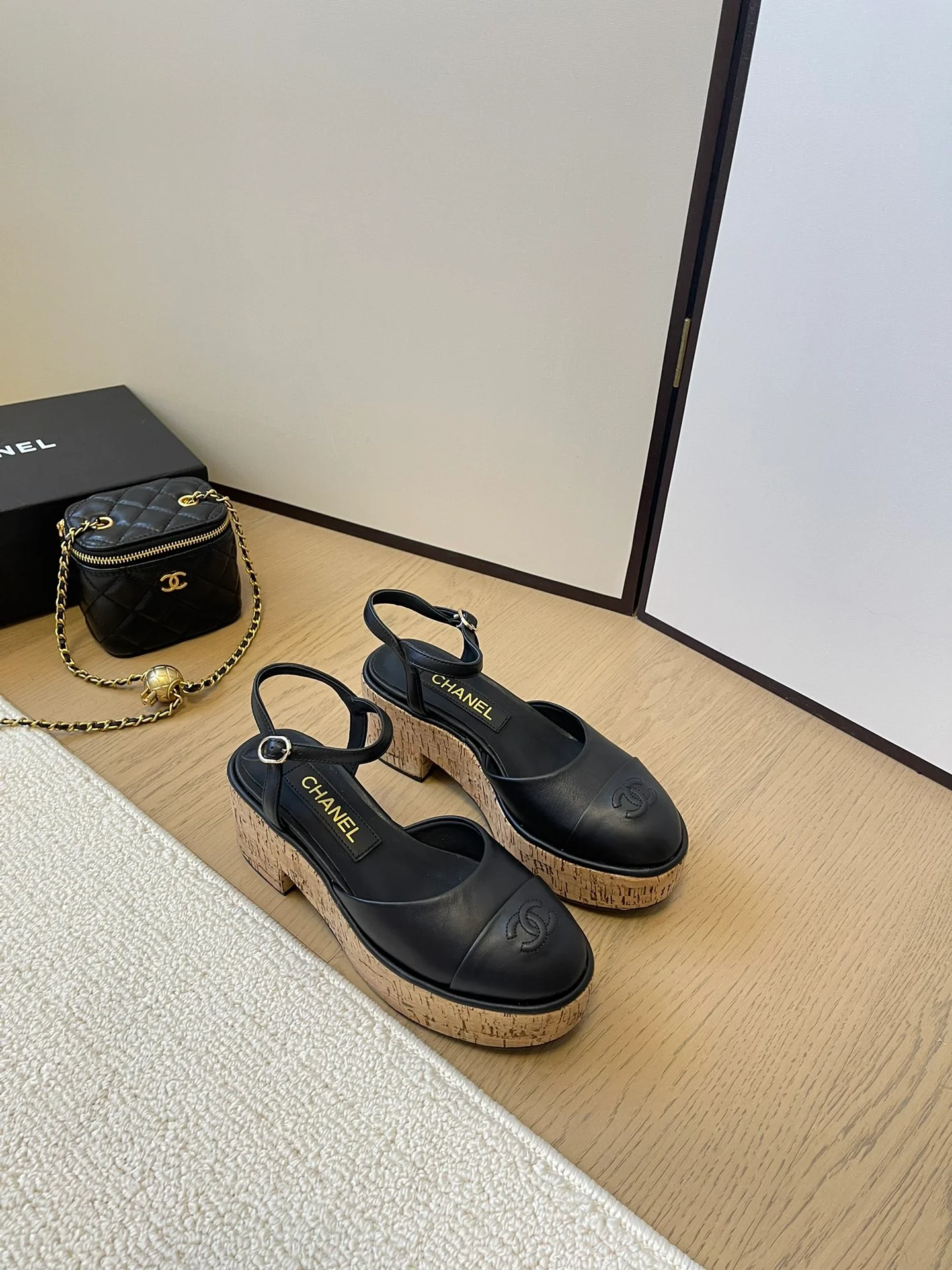 Туфли на платформе Chanel 2024 — черные