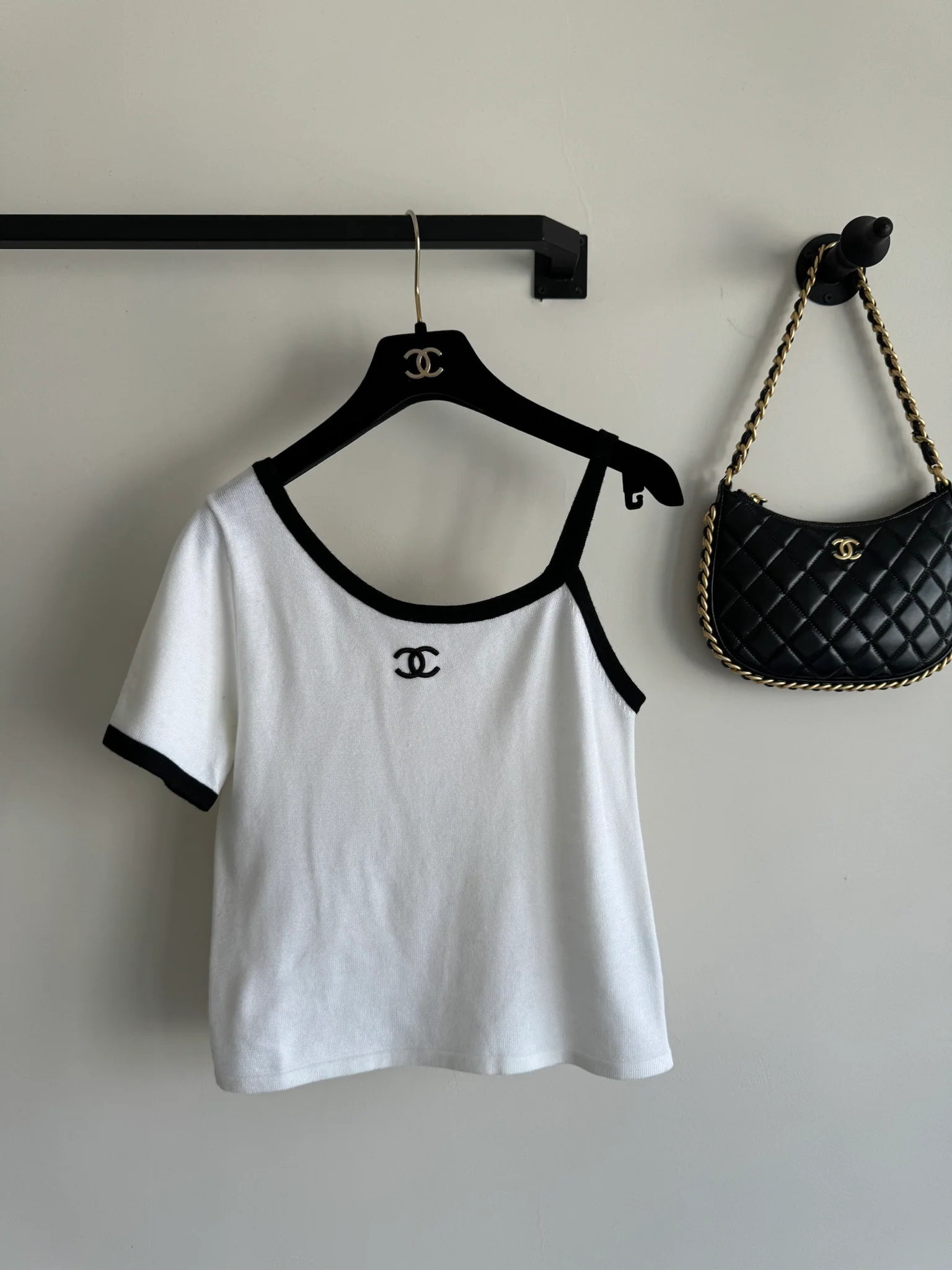 В стиле Chanel - 2403 - Новый топ с открытыми плечами - Белый