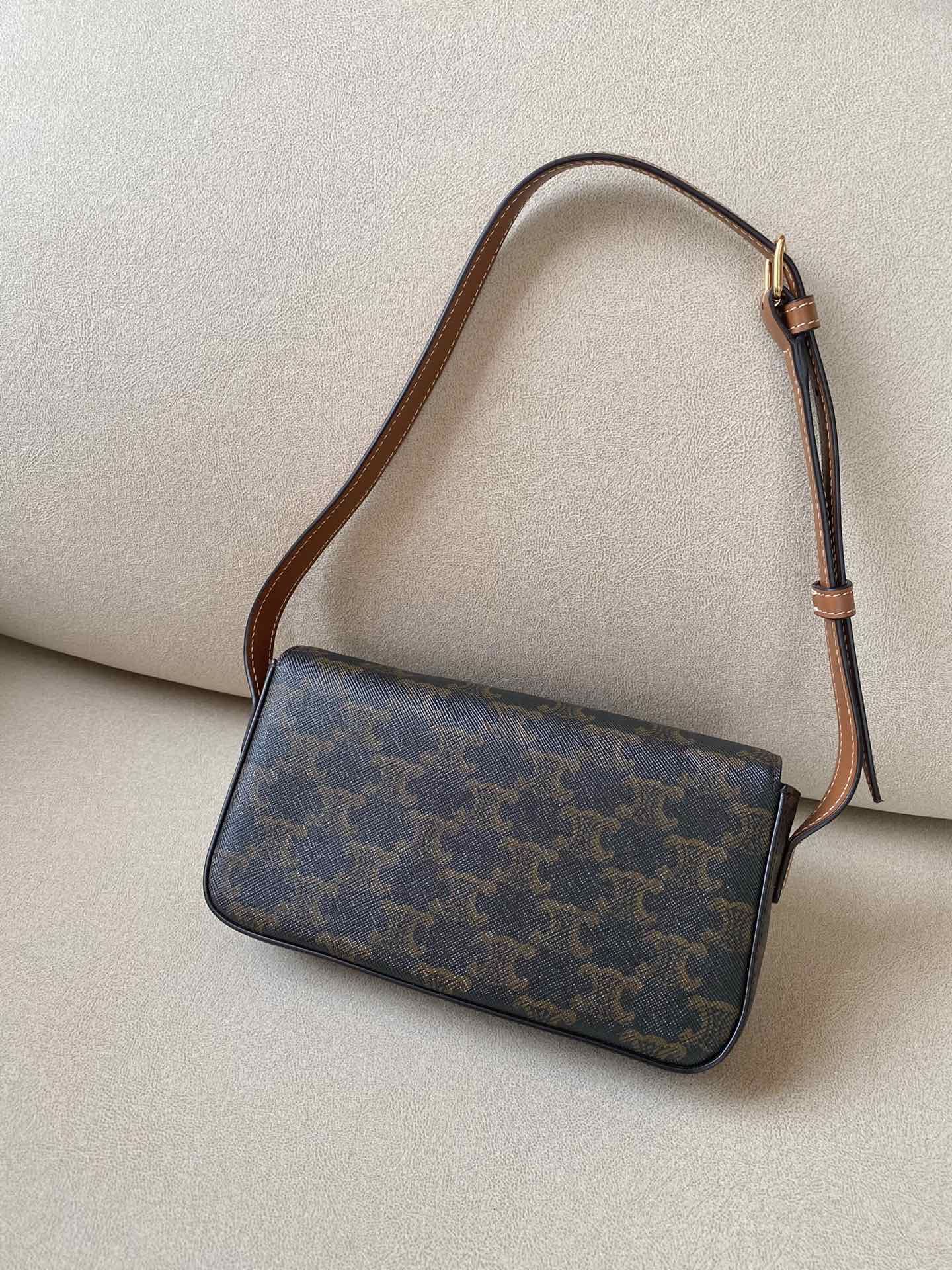 Рюкзак Celine Triomphe из натуральной кожи с логотипом Triomphe, надеваемый под мышку, - 2 шт.