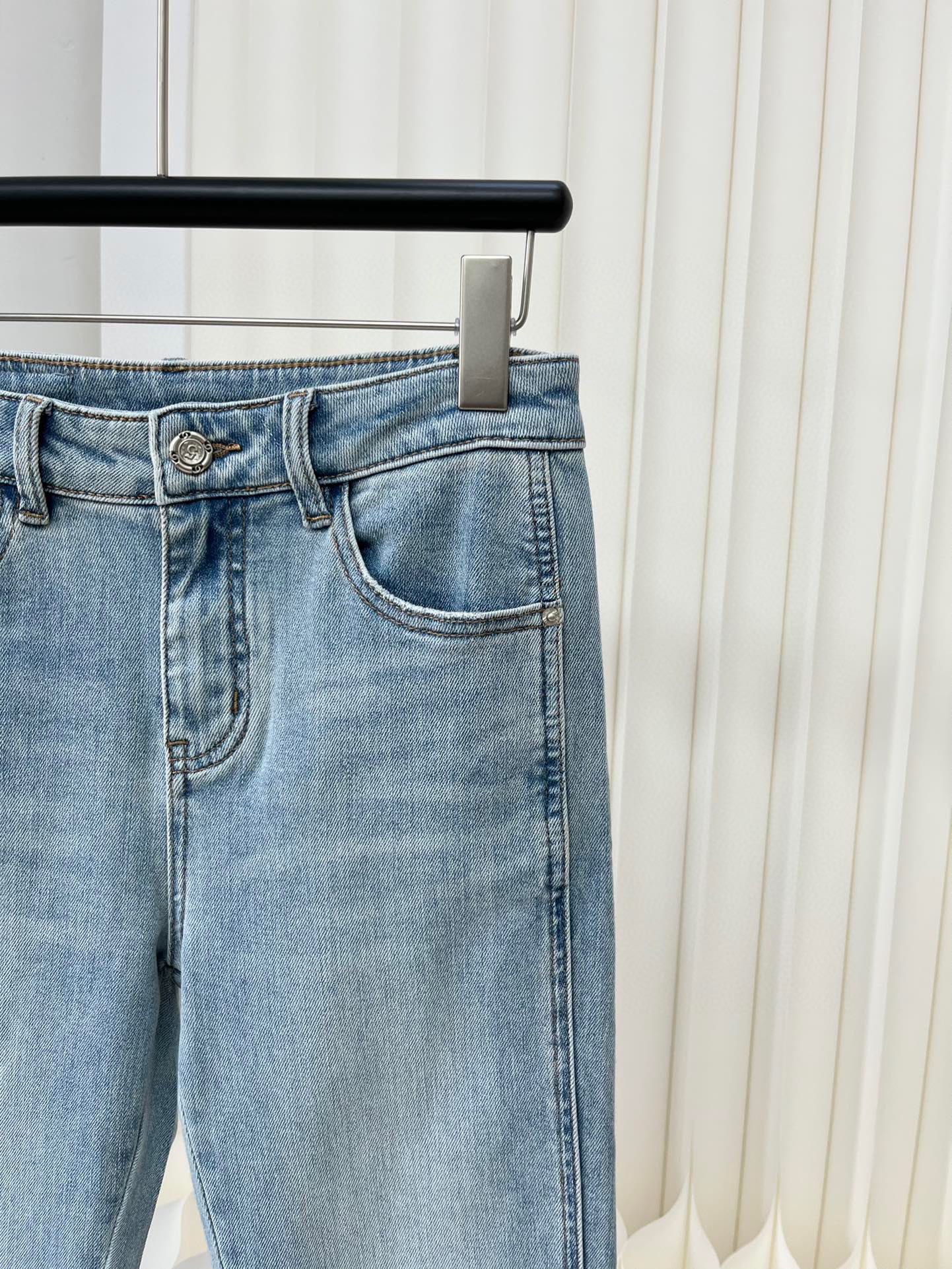 24 Классические винтажные джинсы зауженного кроя