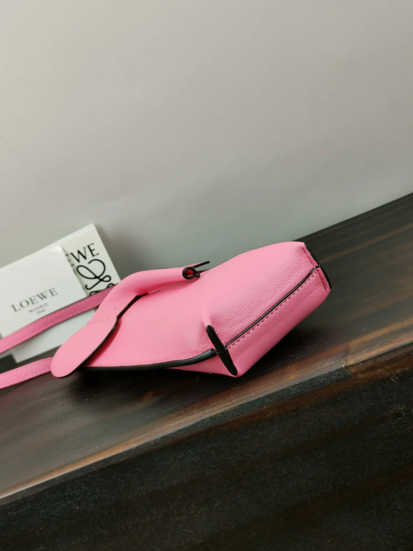 Loewe - Сумка для телефона New Elephant - Розовая