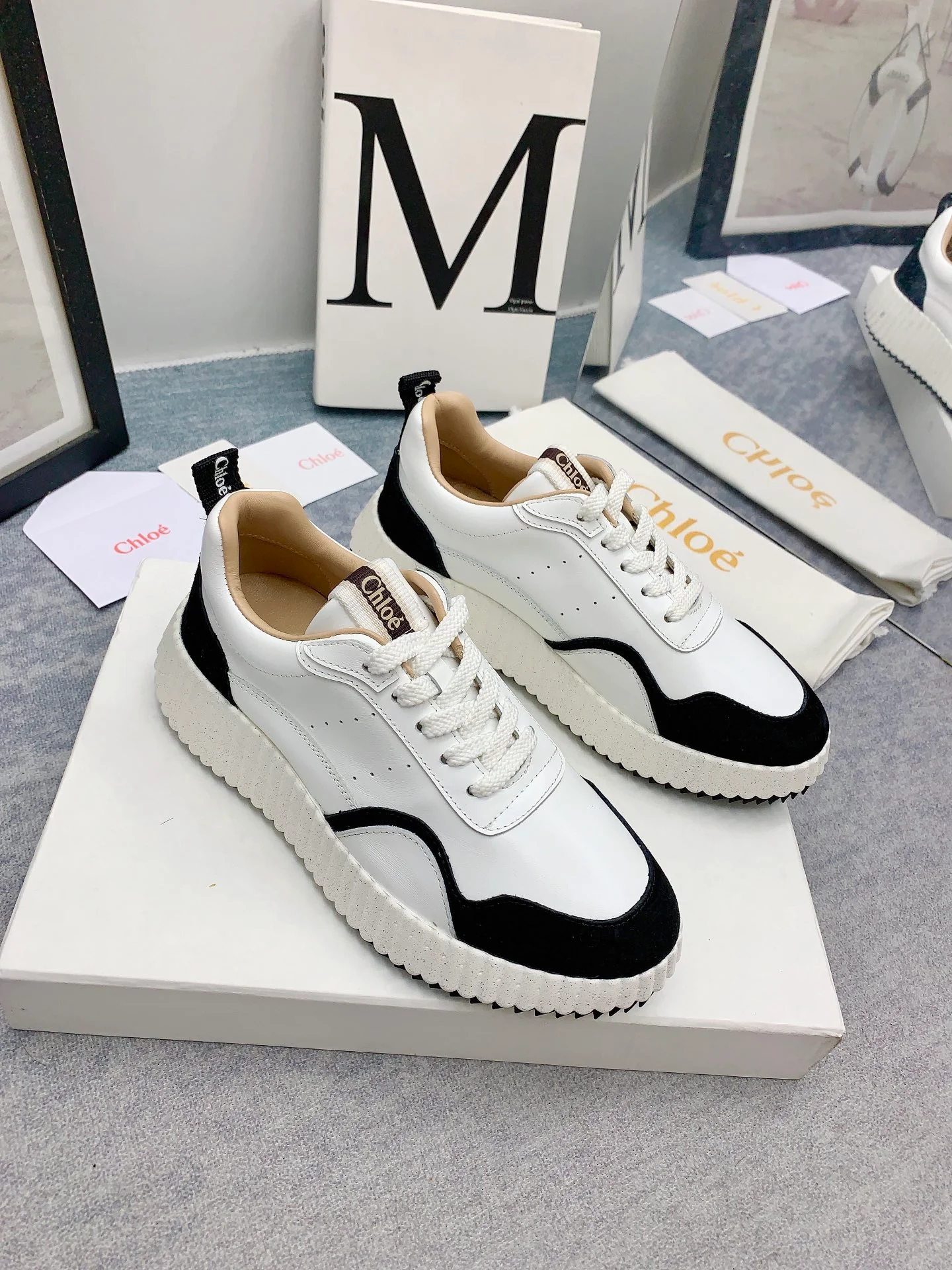 Кроссовки Chloe-nama-sneaker Rainbow Series - белые и черные