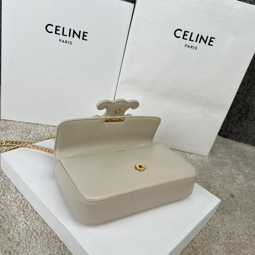 Сумка Celine Triomphe на плечо из глянцевой телячьей кожи с цепочкой - 2 шт.