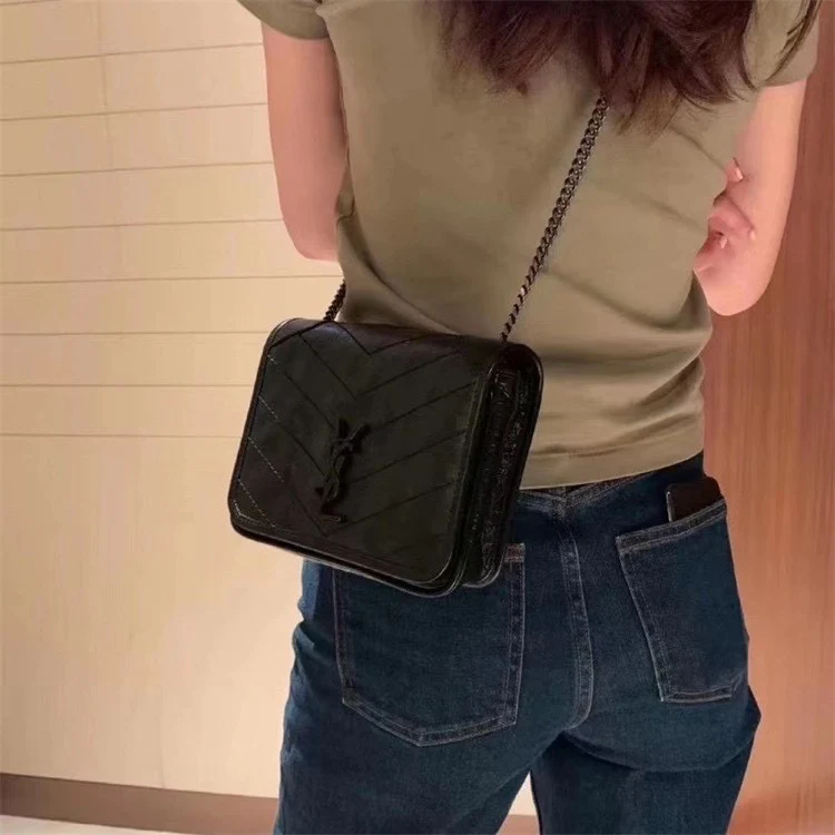 Мини-кошелек на цепочке YSL Niki, черный