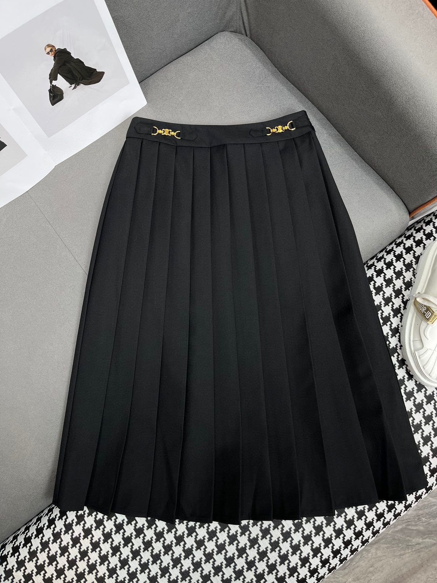 Celine 2403-24ss Летний новый комплект: короткая рубашка и длинная юбка - Черный