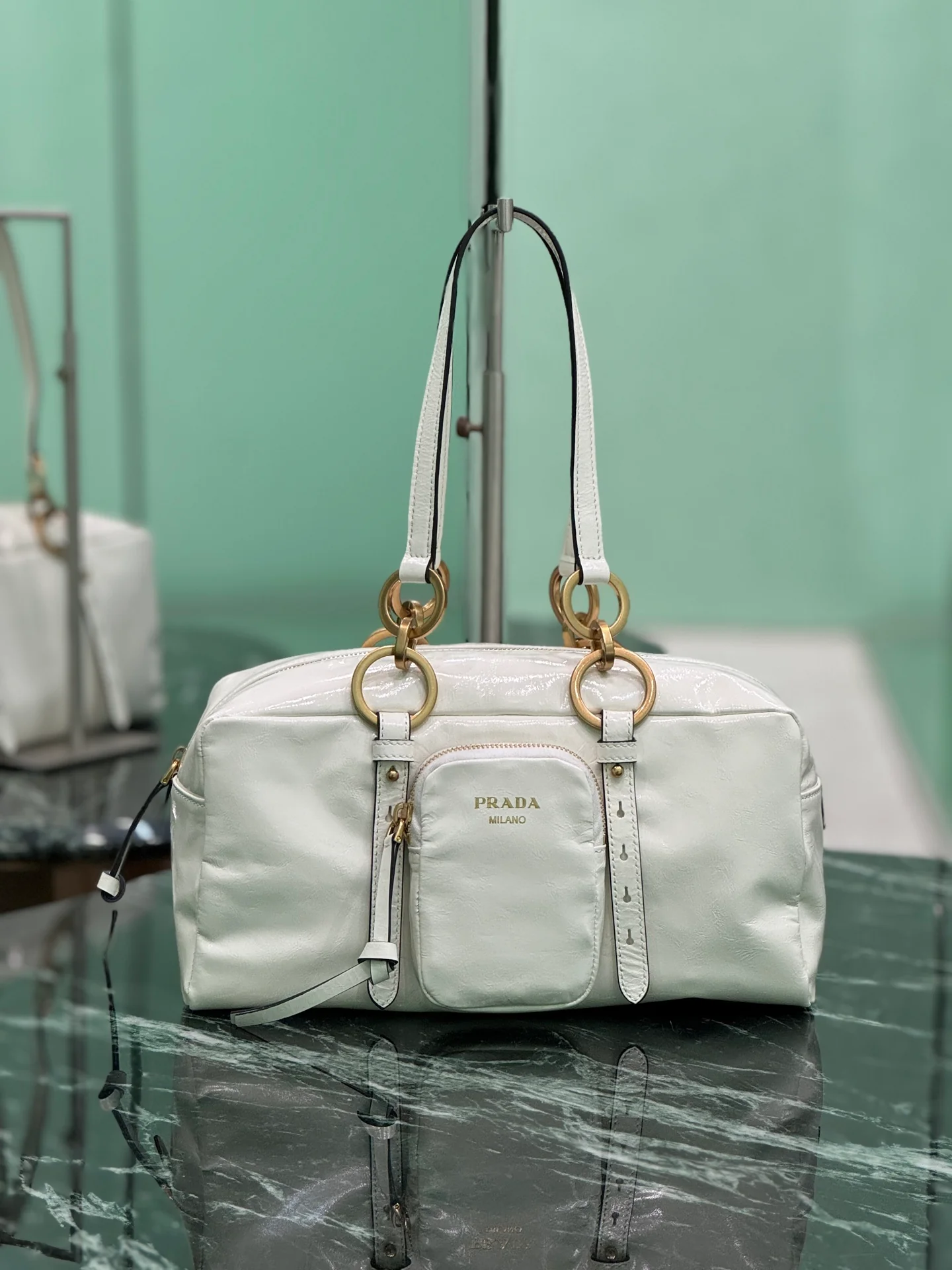 Сумка Prada 1BB138 Soft Lux Cube, большая, белая.