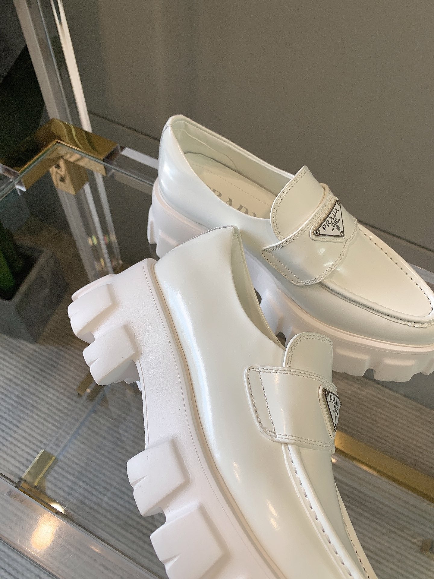 Лоферы на платформе Prada