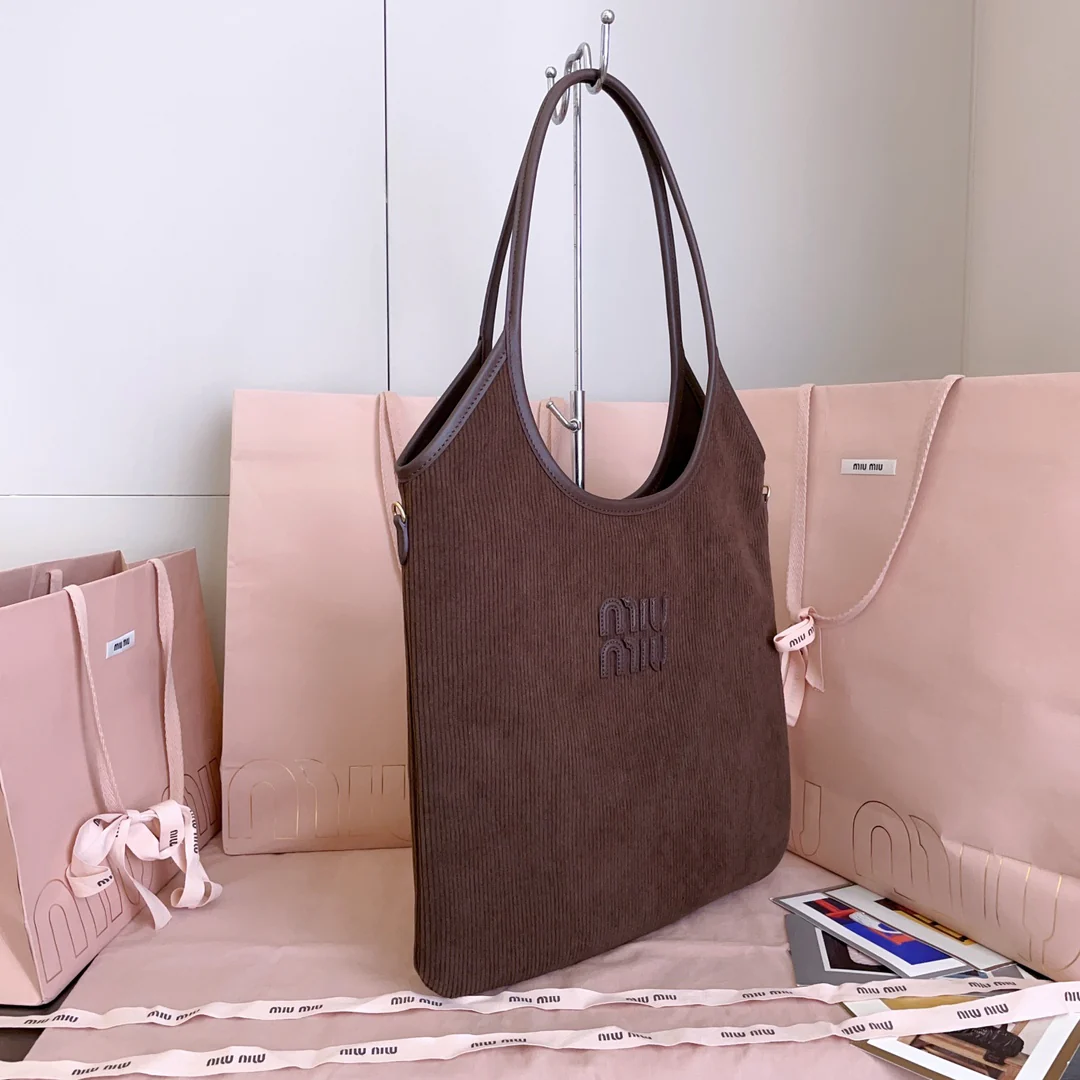 Сумка-тоут Miu Miu 5bg231, коричневая, вельветовая.