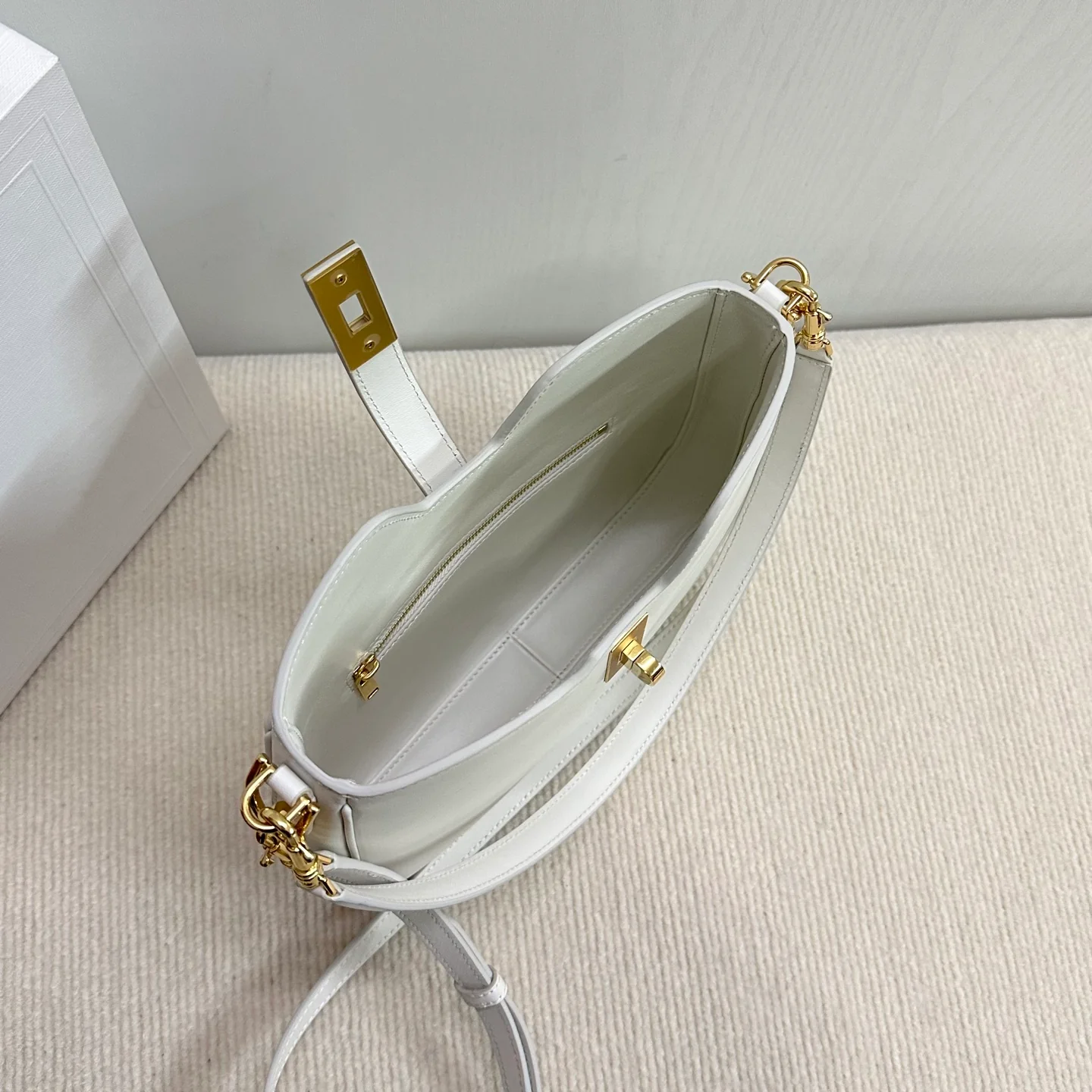 Селин Камиль 16 Мягкий Маленький Белый