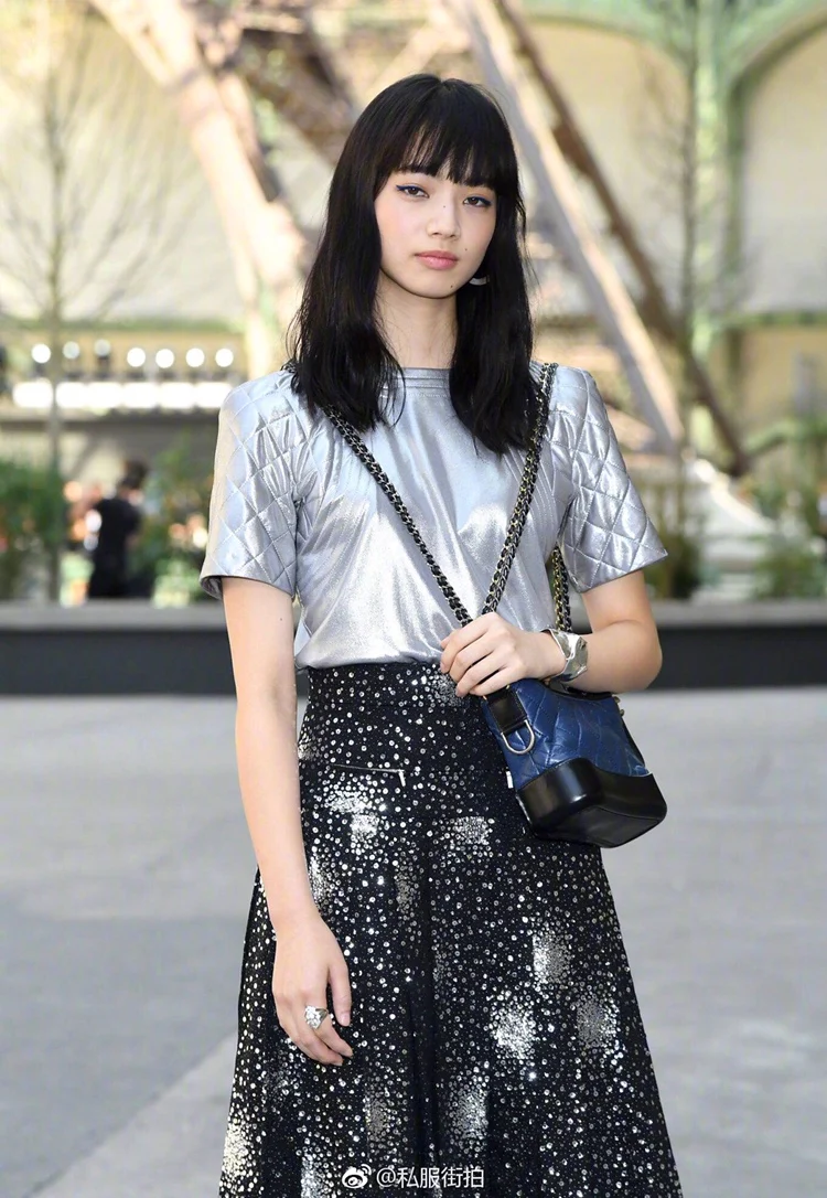 Маленькая сумка-хобо Chanel — изображение из интернета (для справки)