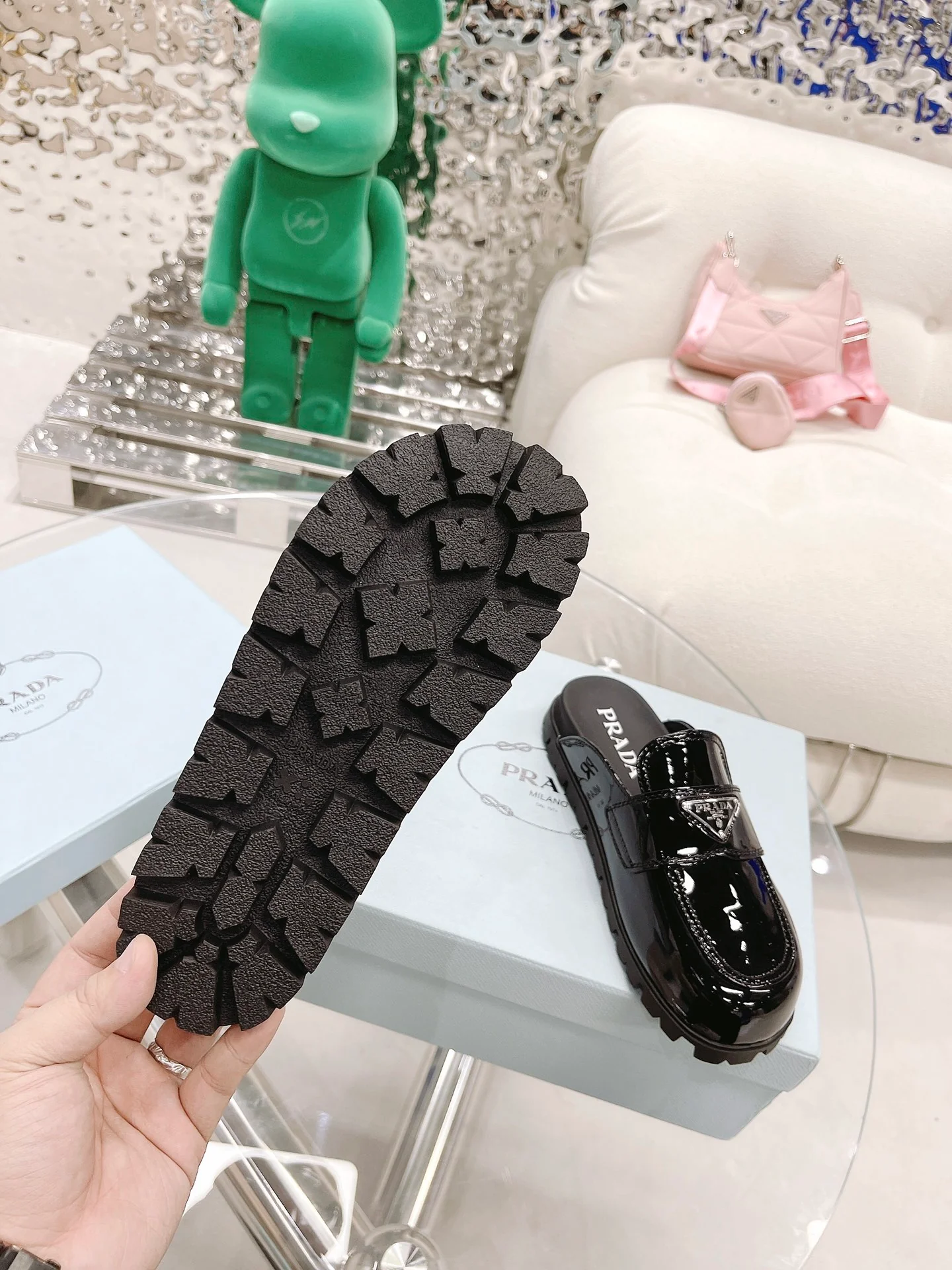 Коллекция Prada 2022 года с подиума - Лоферы на платформе - 1