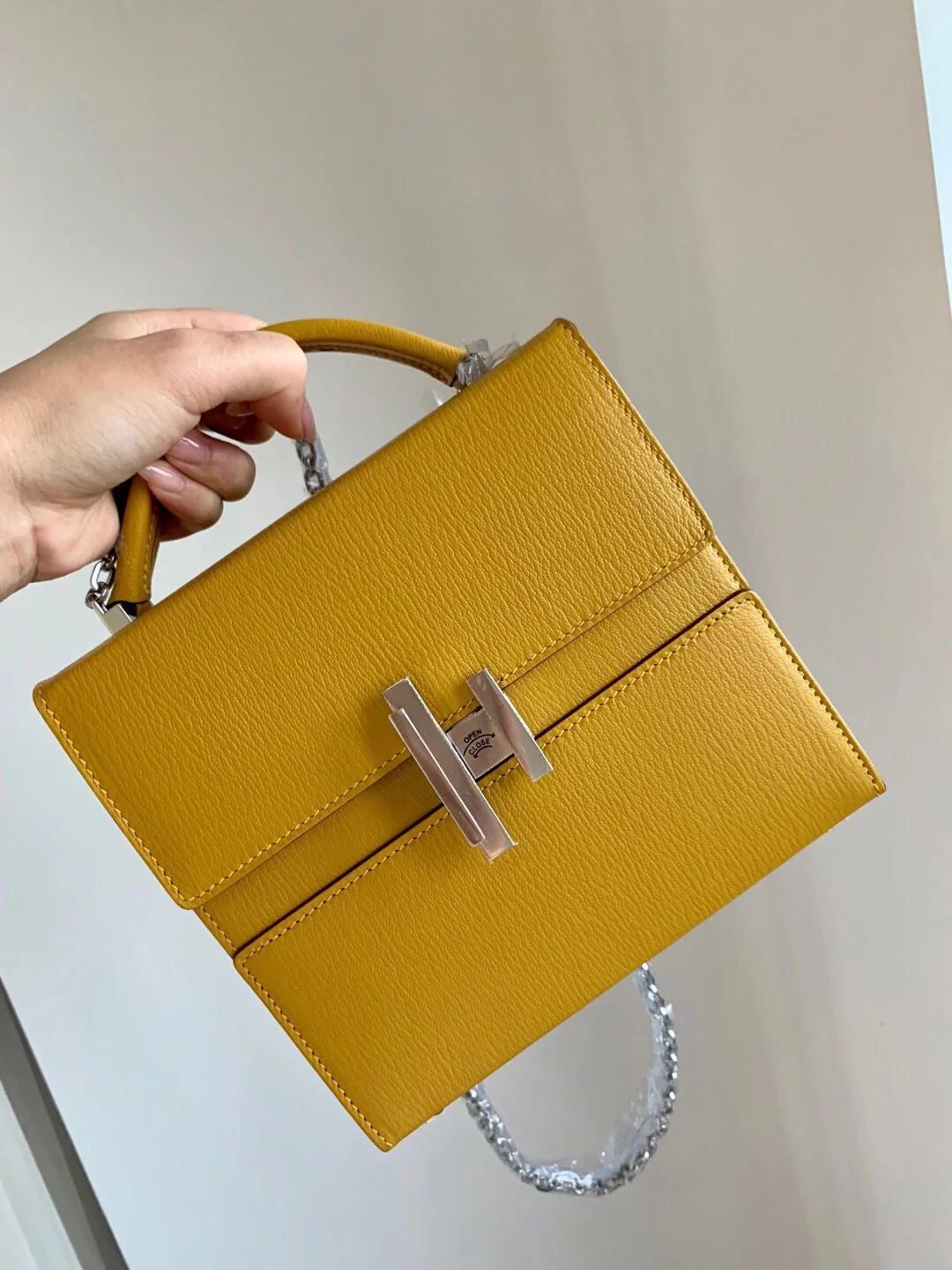 Hermes-cinhetic-24-chevre-amber-silver buckle