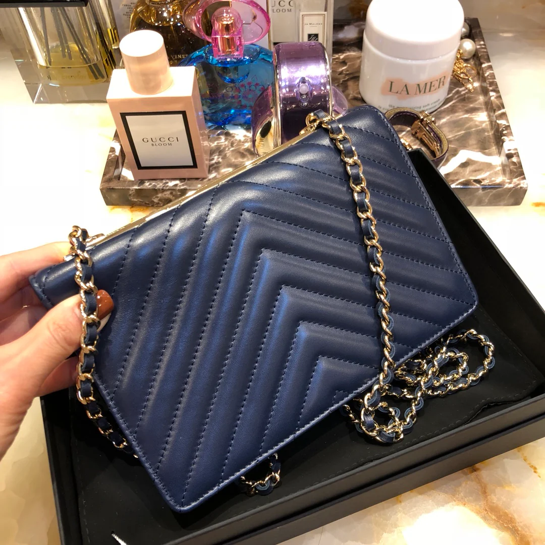 Chanel-trendy-cc-woc-19cm-9