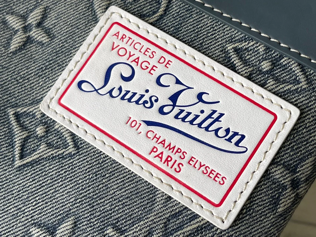 m82313 Сумочка-клатч LV Pochette to Go в джинсовом стиле