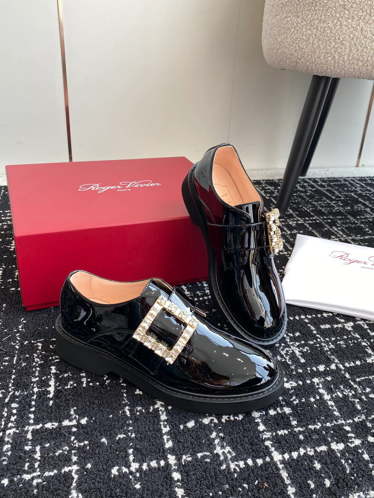 Обувь RV - Новинка сезона осень/зима 2023 - Лоферы на платформе - Черные со стразами