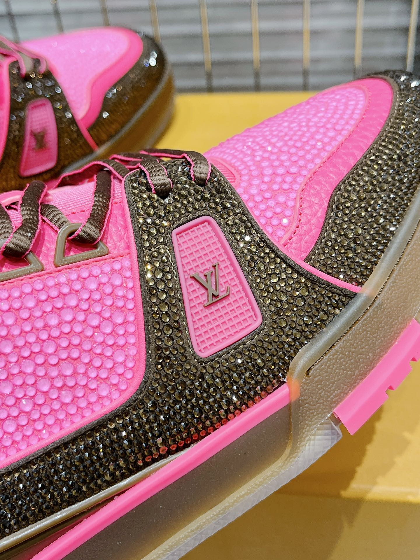 Кроссовки LV Trainer - Скейтбордистские кроссовки - Глянцевые розово-коричневые - Унисекс