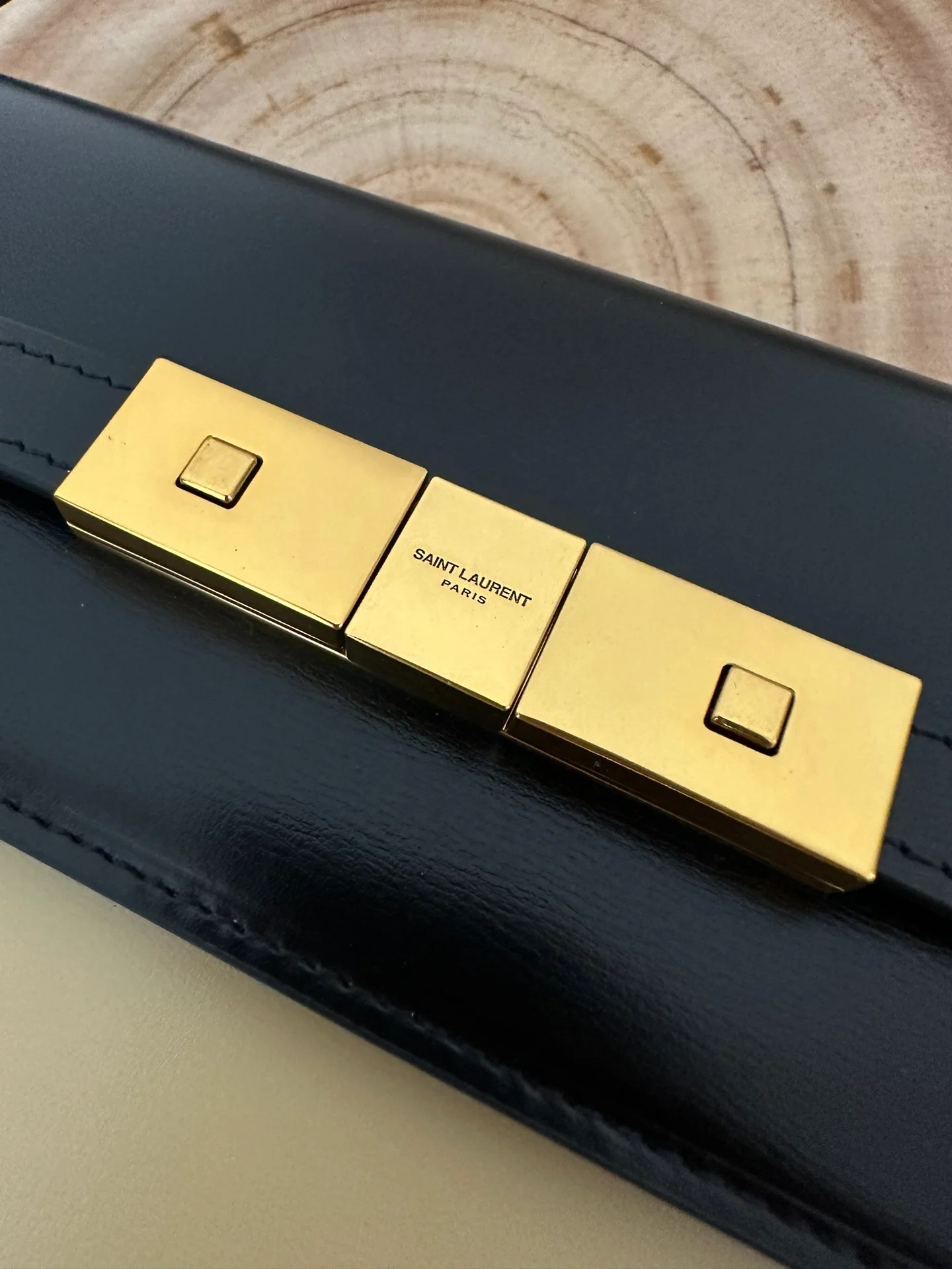 Зубочистка YSL Manhattan Texture, маленькая, черная и абрикосовая