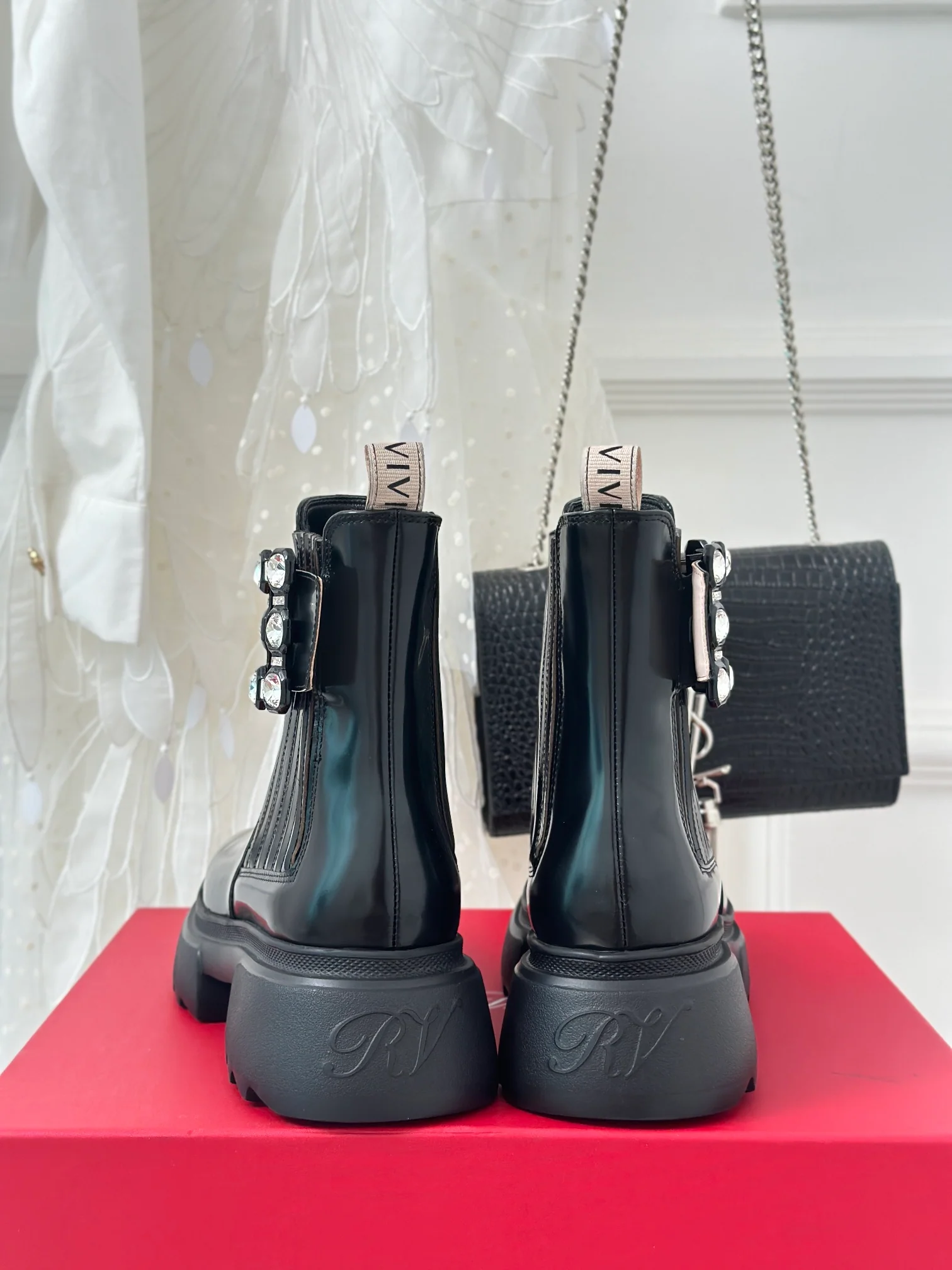 Обувь RV Shoes - Новинка сезона осень/зима 2023 - Ботильоны с квадратной пряжкой и стразами - Черные