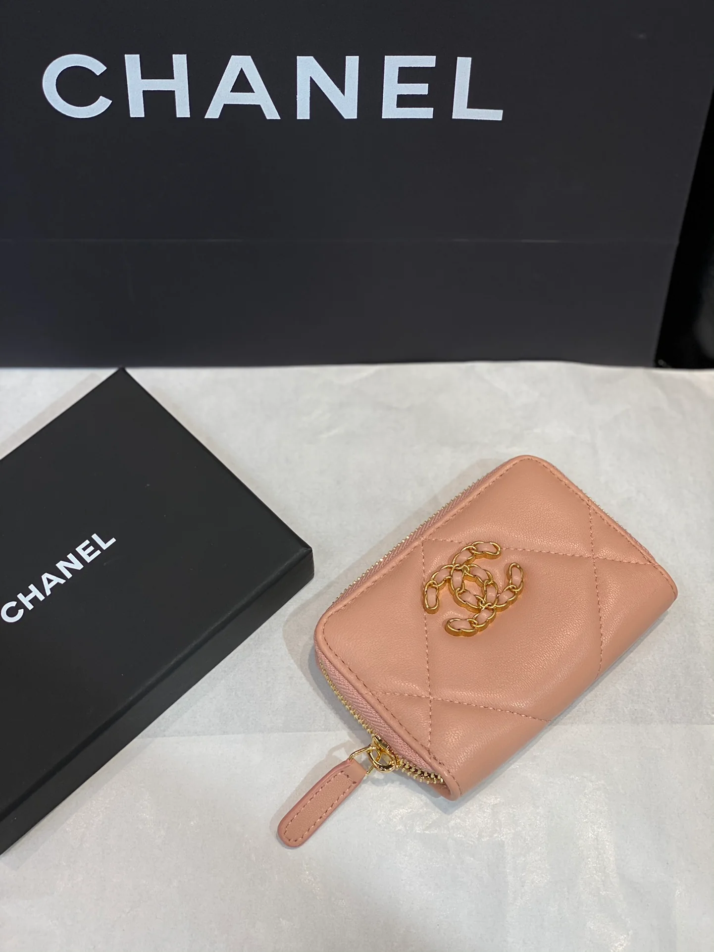 Chanel-19系列 大菱格拉链卡包 粉色