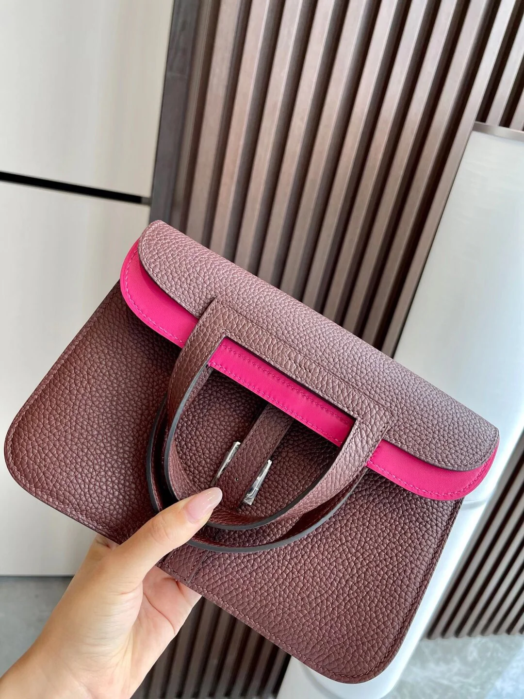 Hermes-halzan-25-малиновая пудра-серебряная пряжка