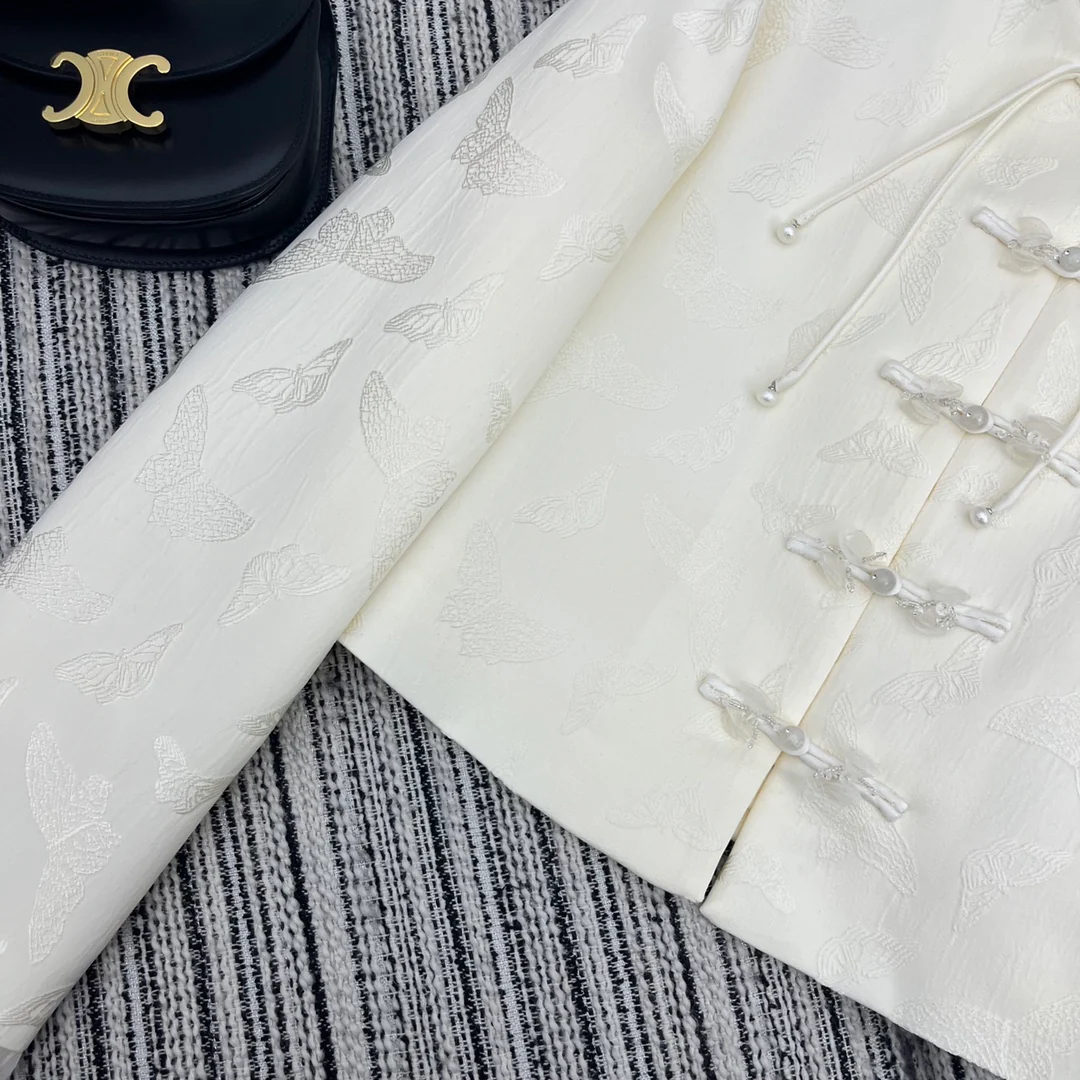 Celine - 2404 - Коллекция ранней весны 2024 года - Костюмный жакет из жаккардовой ткани в китайском стиле