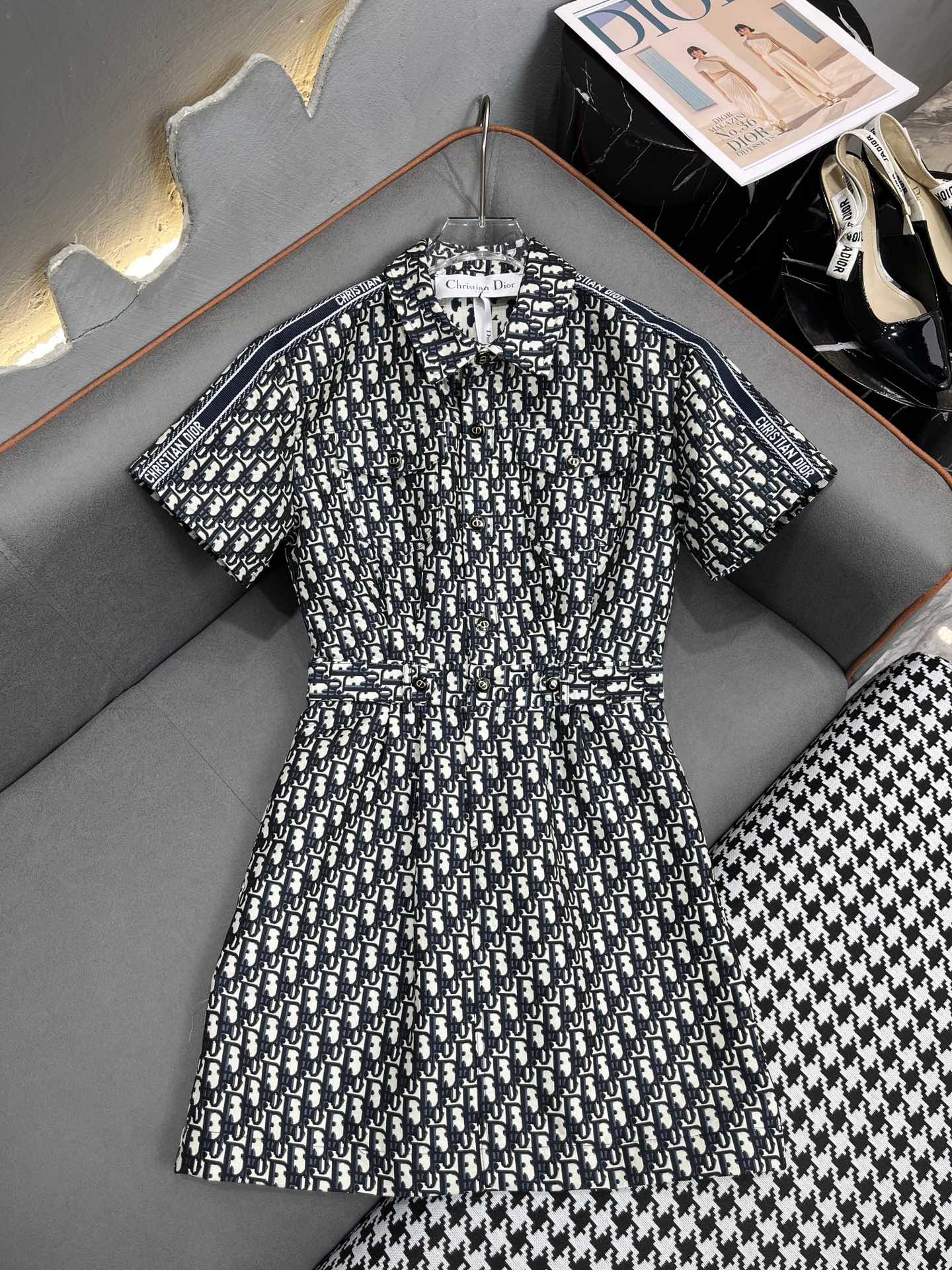 Dior - 2403 - 24ss Весна/Лето Новое платье с отложным воротником