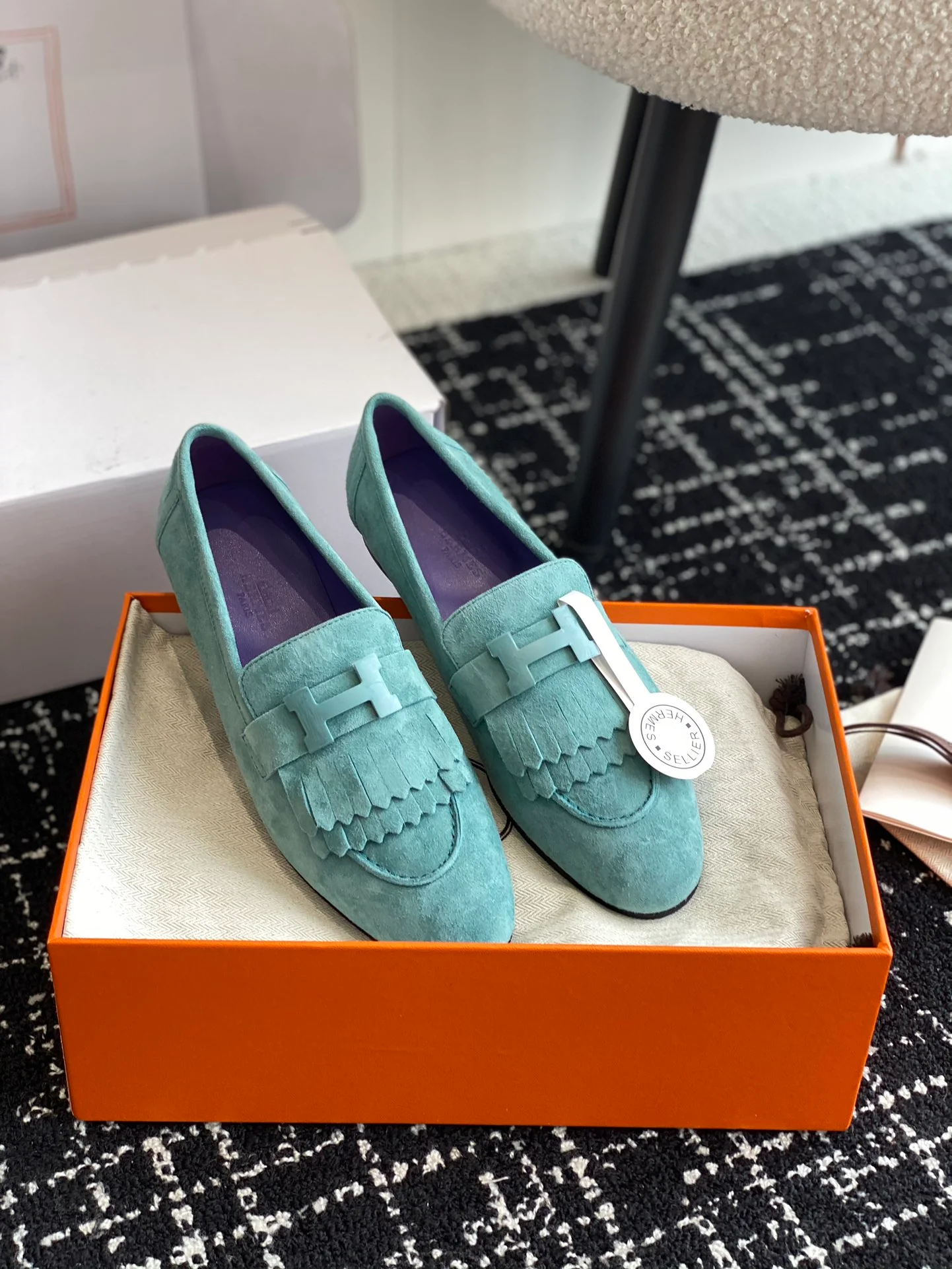 Лоферы Hermes с кисточками, цвет ?Лейк Грин?.