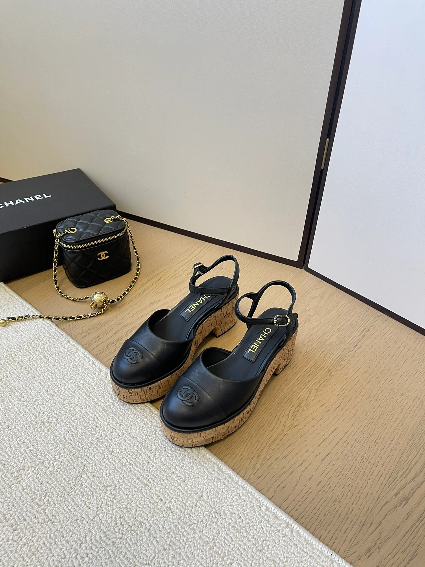 Туфли на платформе Chanel 2024 — черные