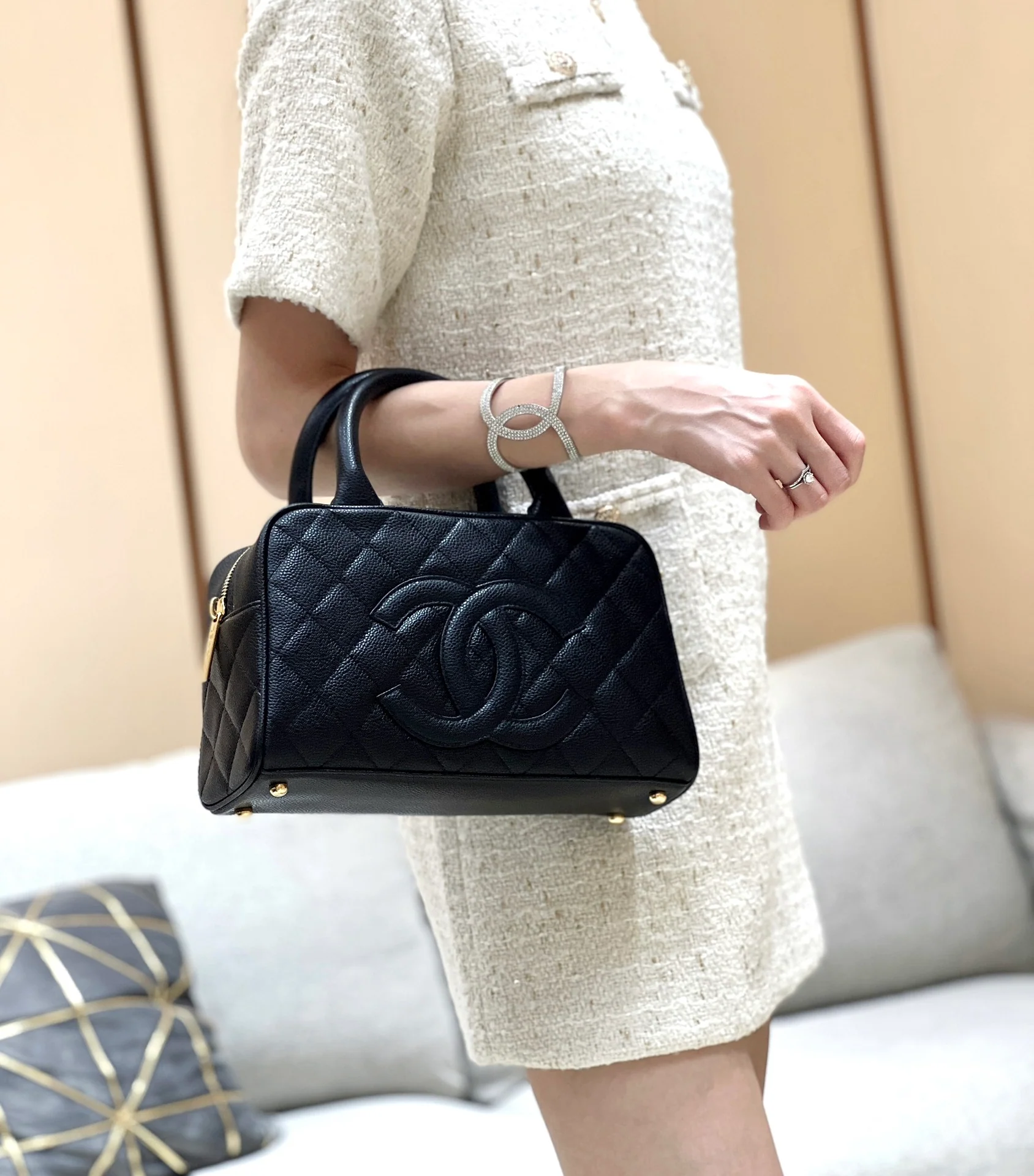 Винтажная сумка-боулинг Chanel - черная