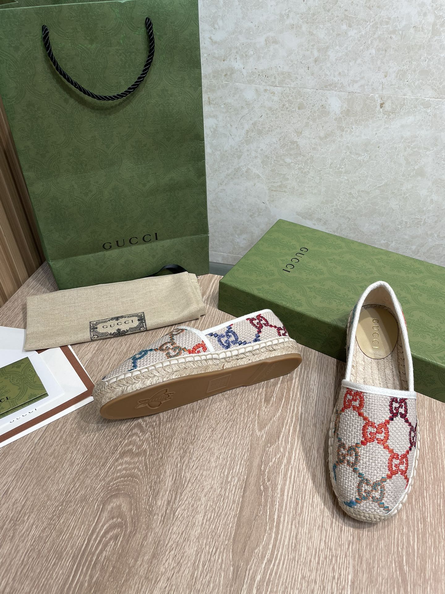 Gucci - Соломенные рыбацкие туфли