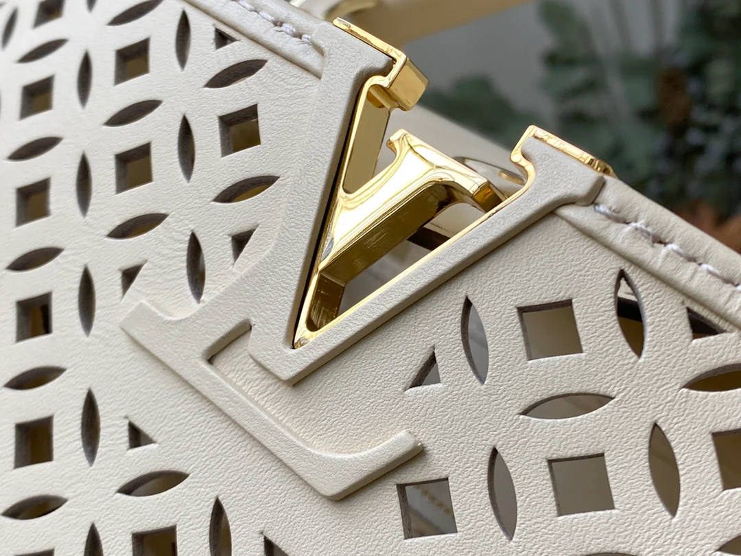 lv-m57228-small capucines-bb handbag