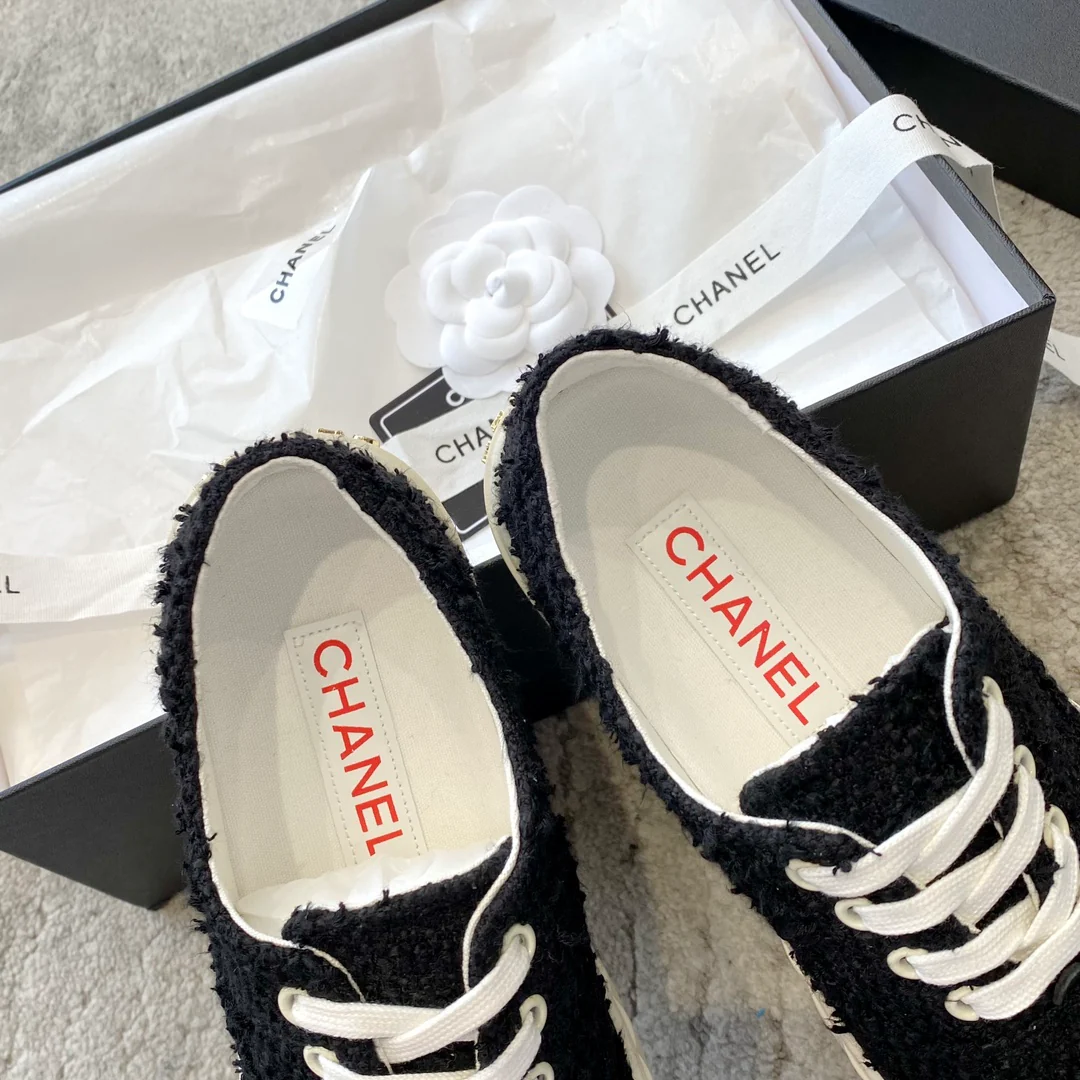 Новинка сезона весна/лето 2023 от Chanel - кеды в стиле 