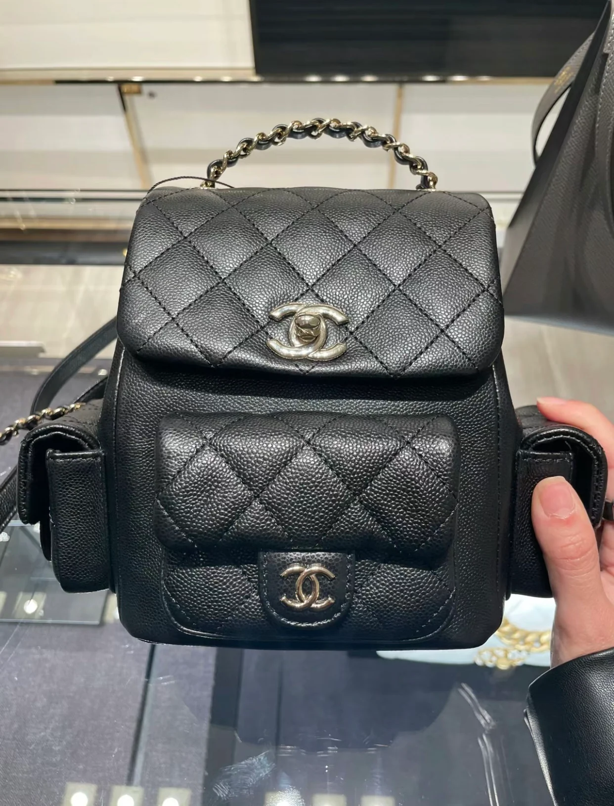 Chanel - Новая майка Tank Duma Small с подплечниками - Два боковых кармана - Черная - Темная лошадка этого сезона