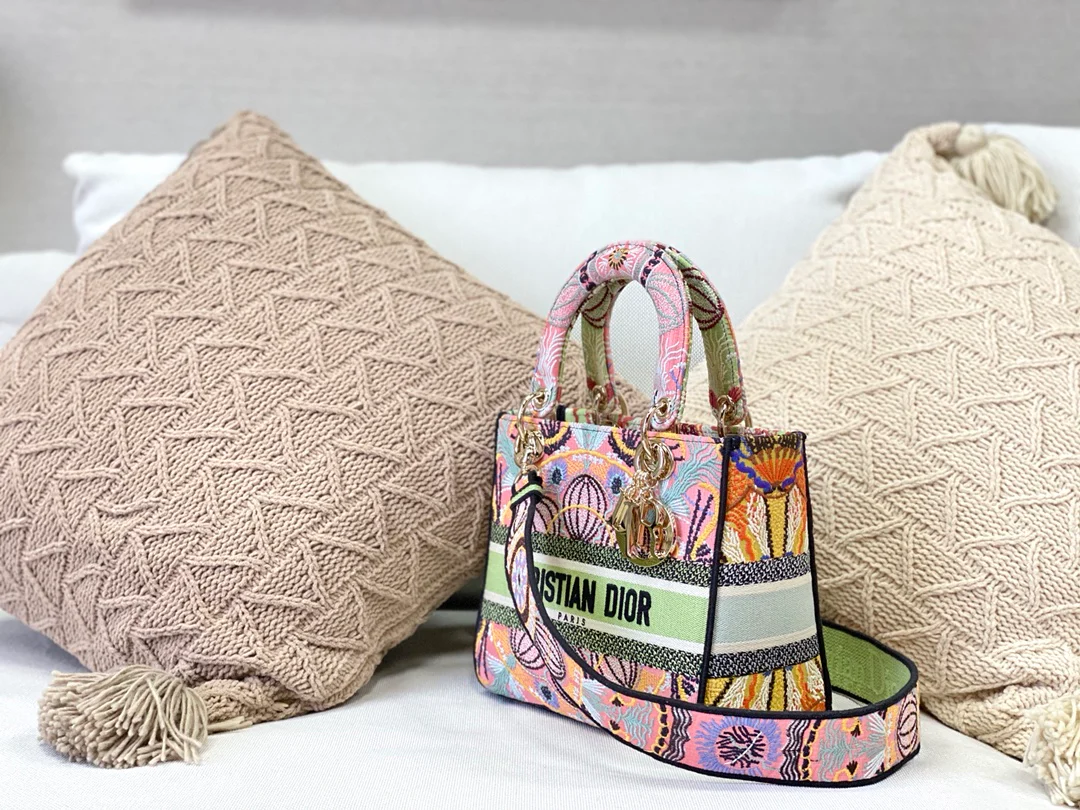 Сумка Dior Lady D Lite, 24 см, разноцветный цветочный узор.