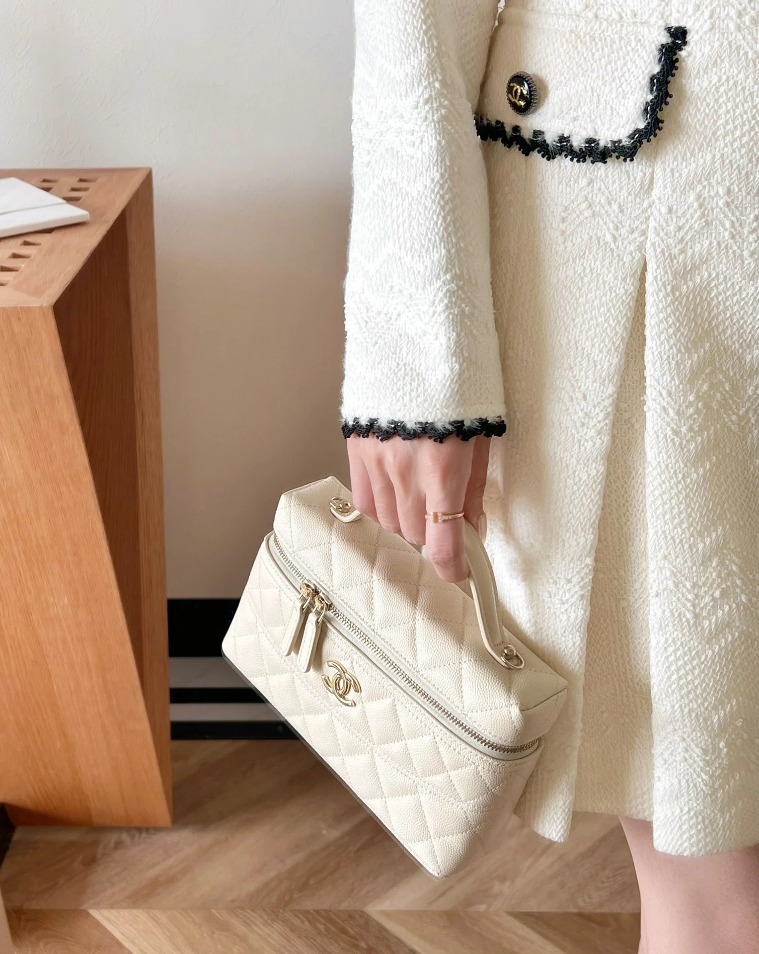 Клатч Chanel LP Box Clutch - кремовый