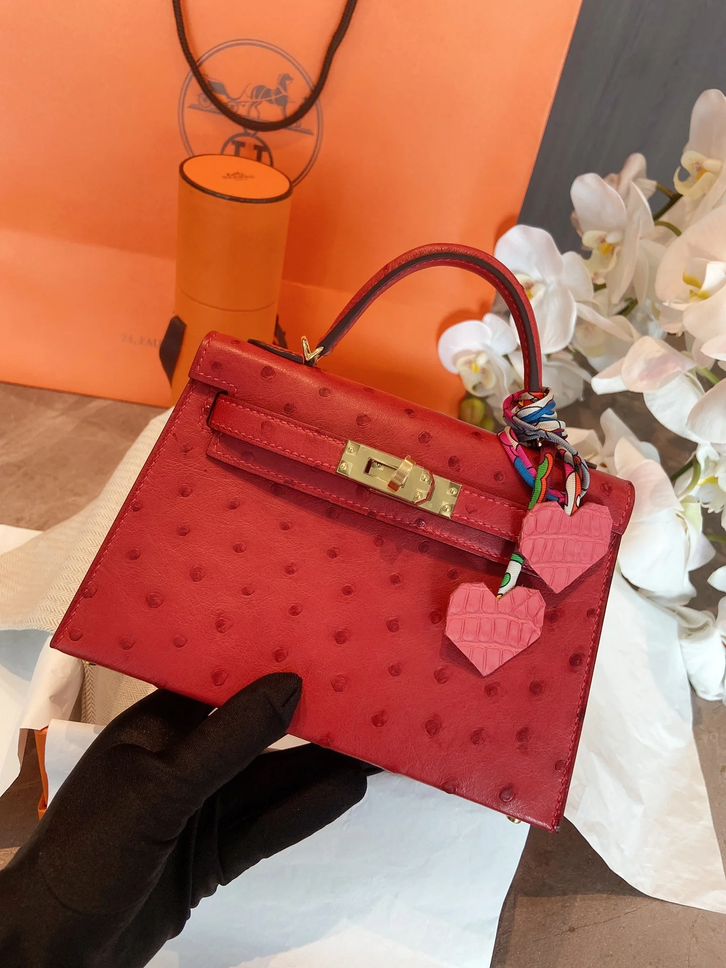 Сумка Hermes Kelly Mini 2-го поколения - страусиная кожа - красная - золотая фурнитура