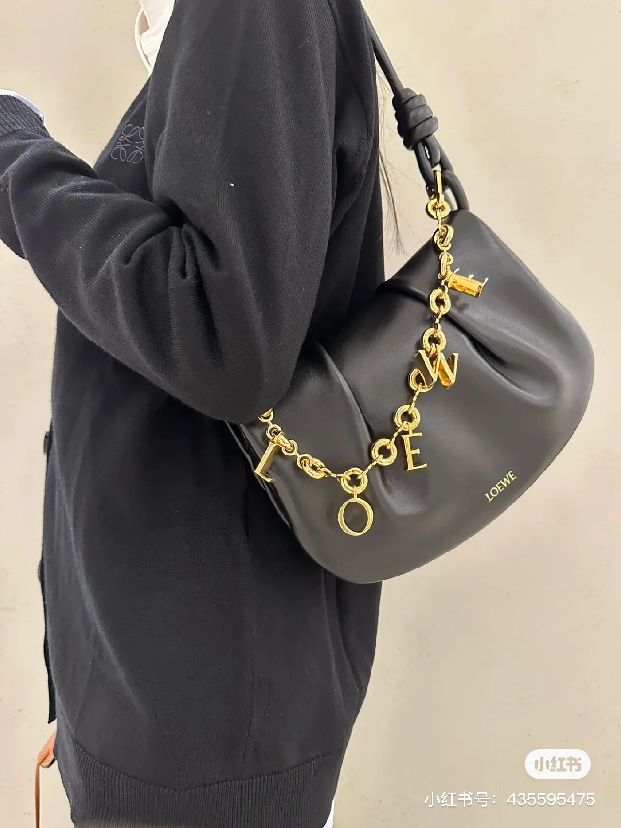 Сумка через плечо Loewe Paseo - черная