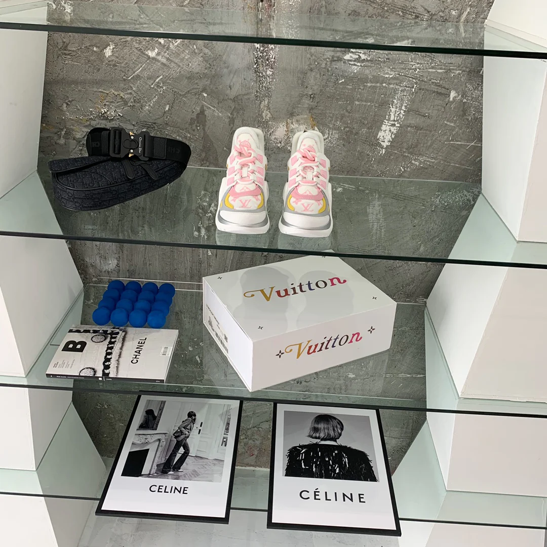 Обувь LV - Массивные кроссовки LV - 10