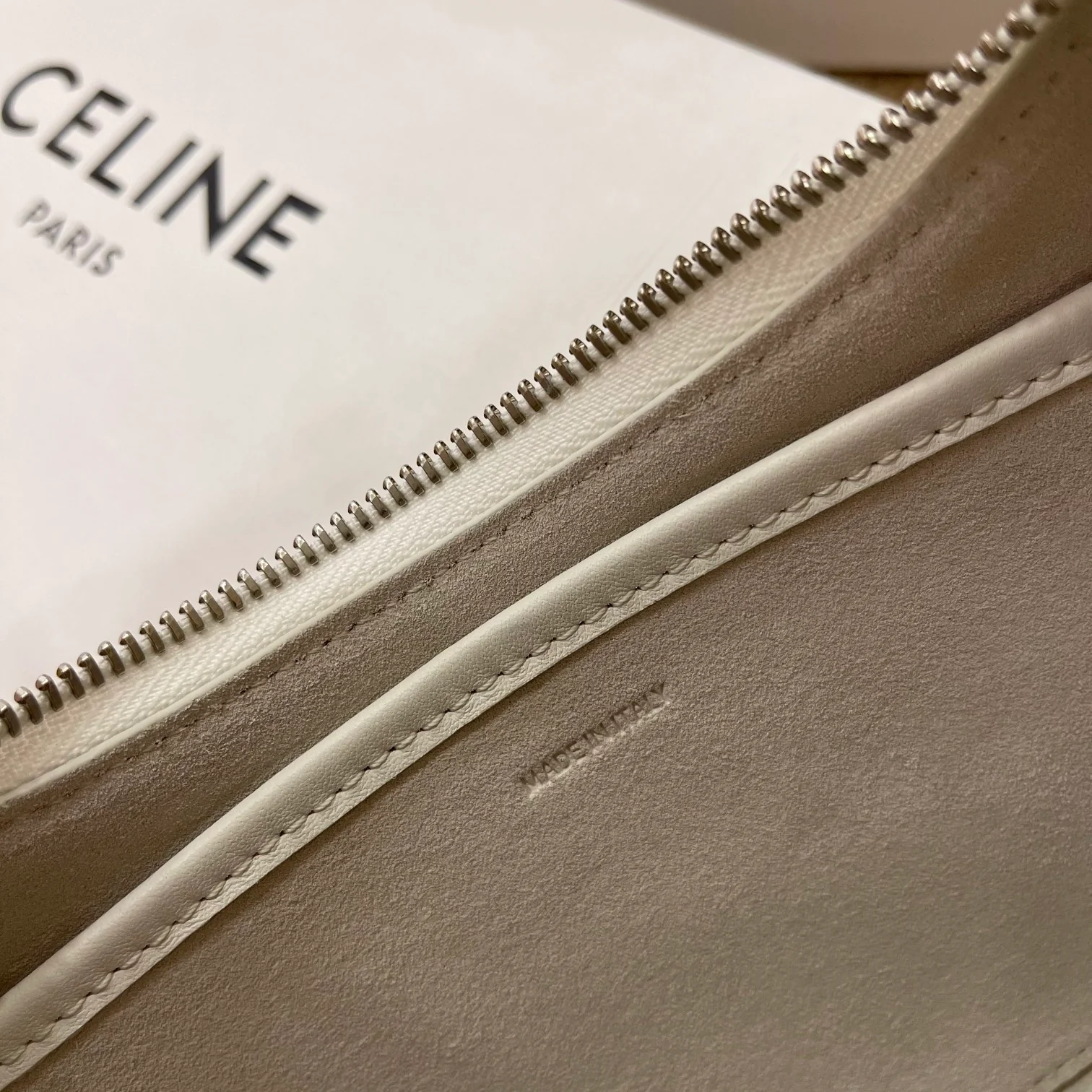 celine-ava сумка подмышки-1