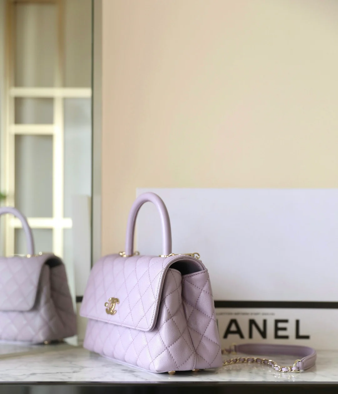 Chanel - Сумочка - Маленькая - Светло-фиолетовая - Светло-золотистая пряжка