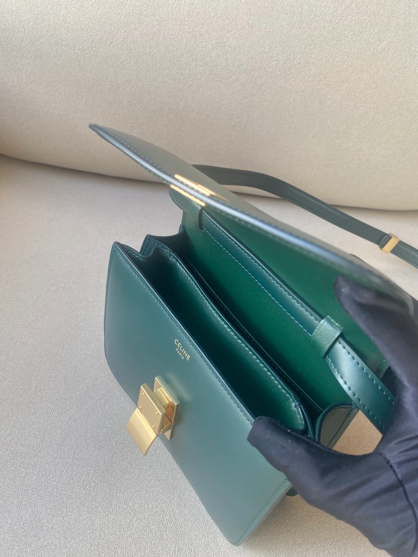Сумка Celine Box-Tteen из полированной телячьей кожи — темно-зеленая — 1 шт.
