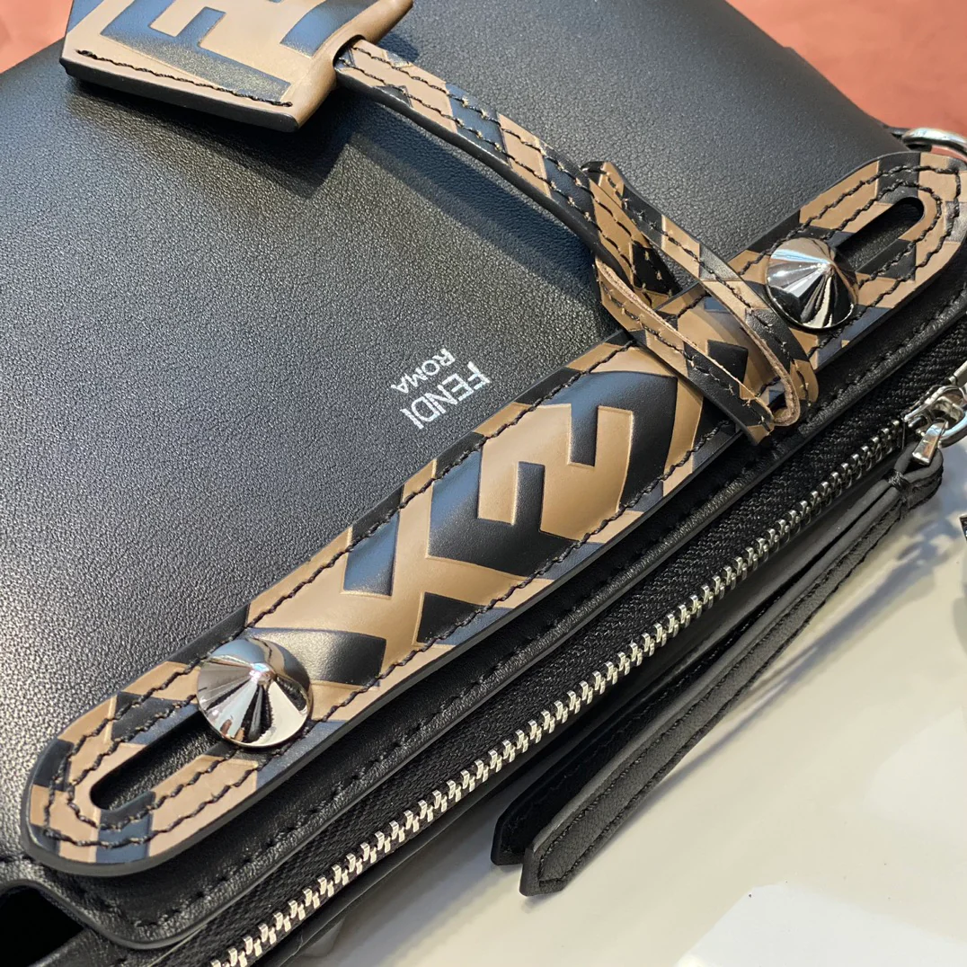 Сумка Fendi Bythe-Way Boston - телячья кожа - мини - черная