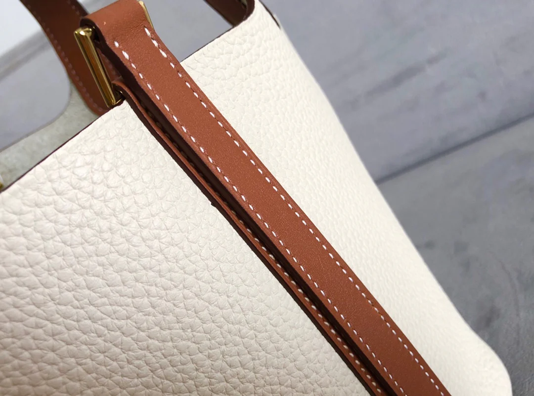 Часы Hermes Picotin 18tc Milkshake White с золотой и коричневой отделкой - золотая пряжка