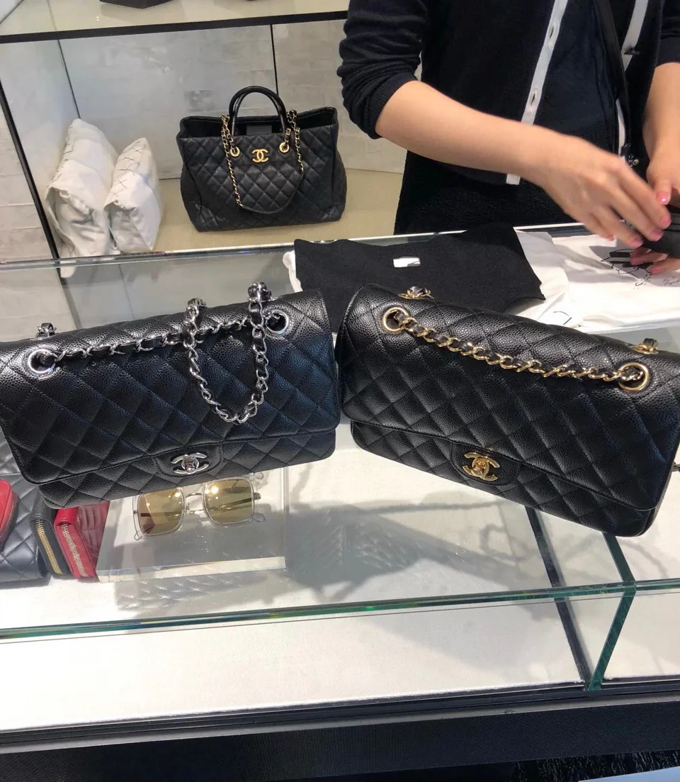 Chanel Classic Flap Caviar Black Medium