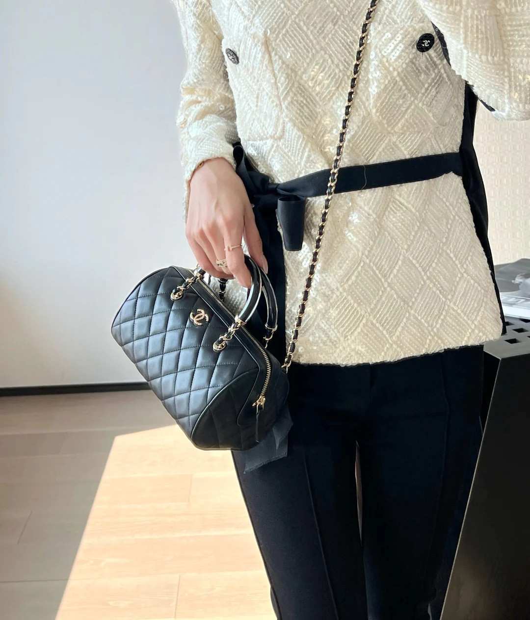 Ручка эмалированная Chanel 25 пенсов???