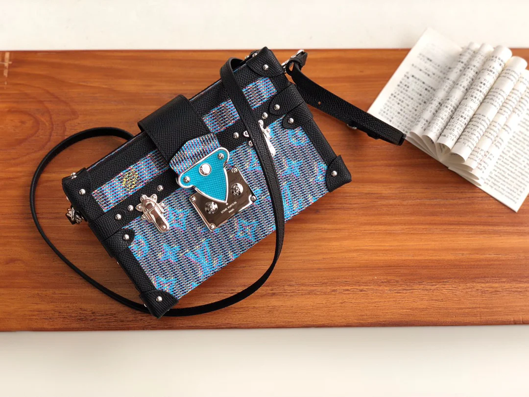 m55512-LV-petite-malle-handbag-blue